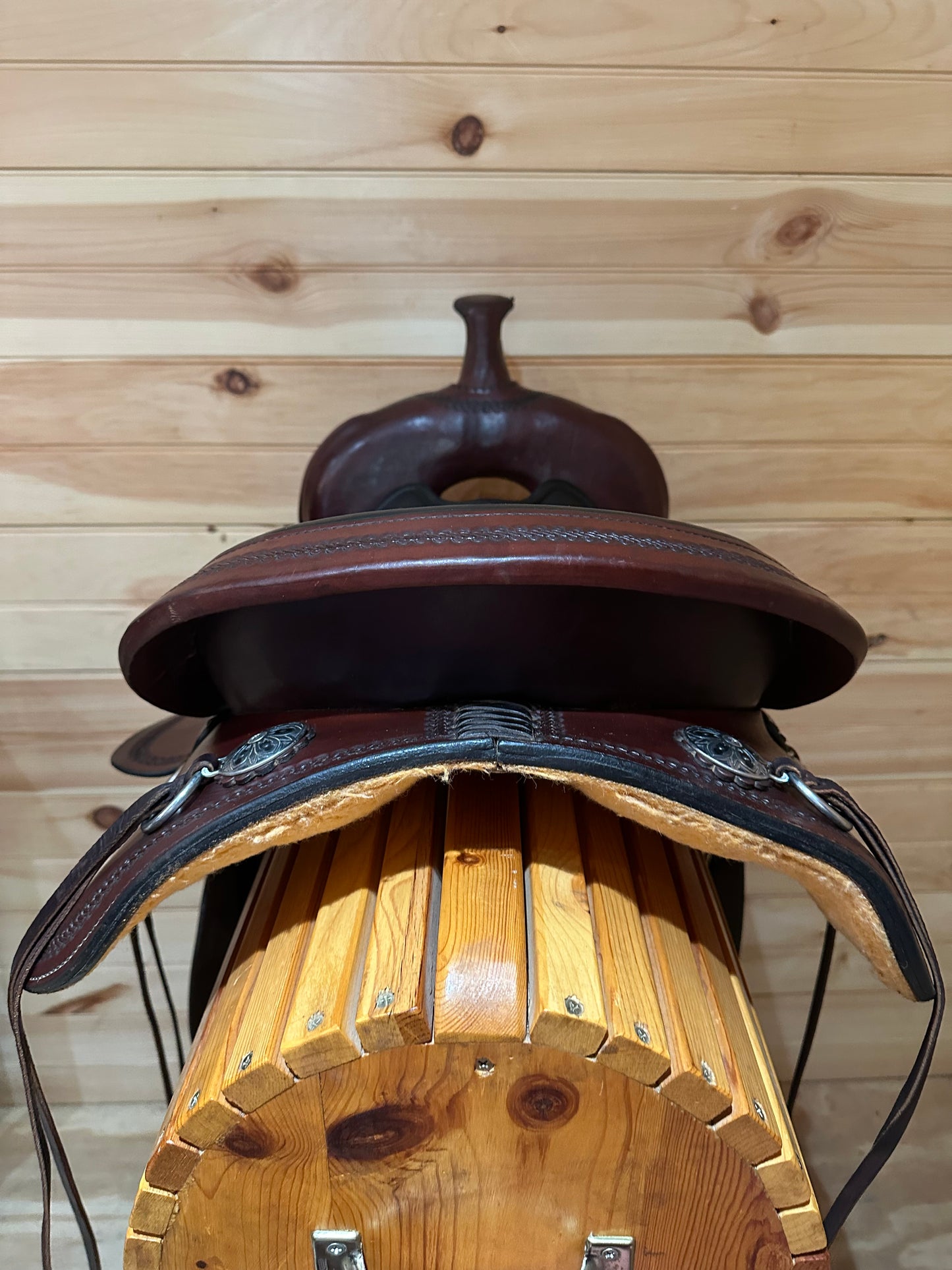 16” Circle Y Cold Springs Western Trail Saddle Model 2616