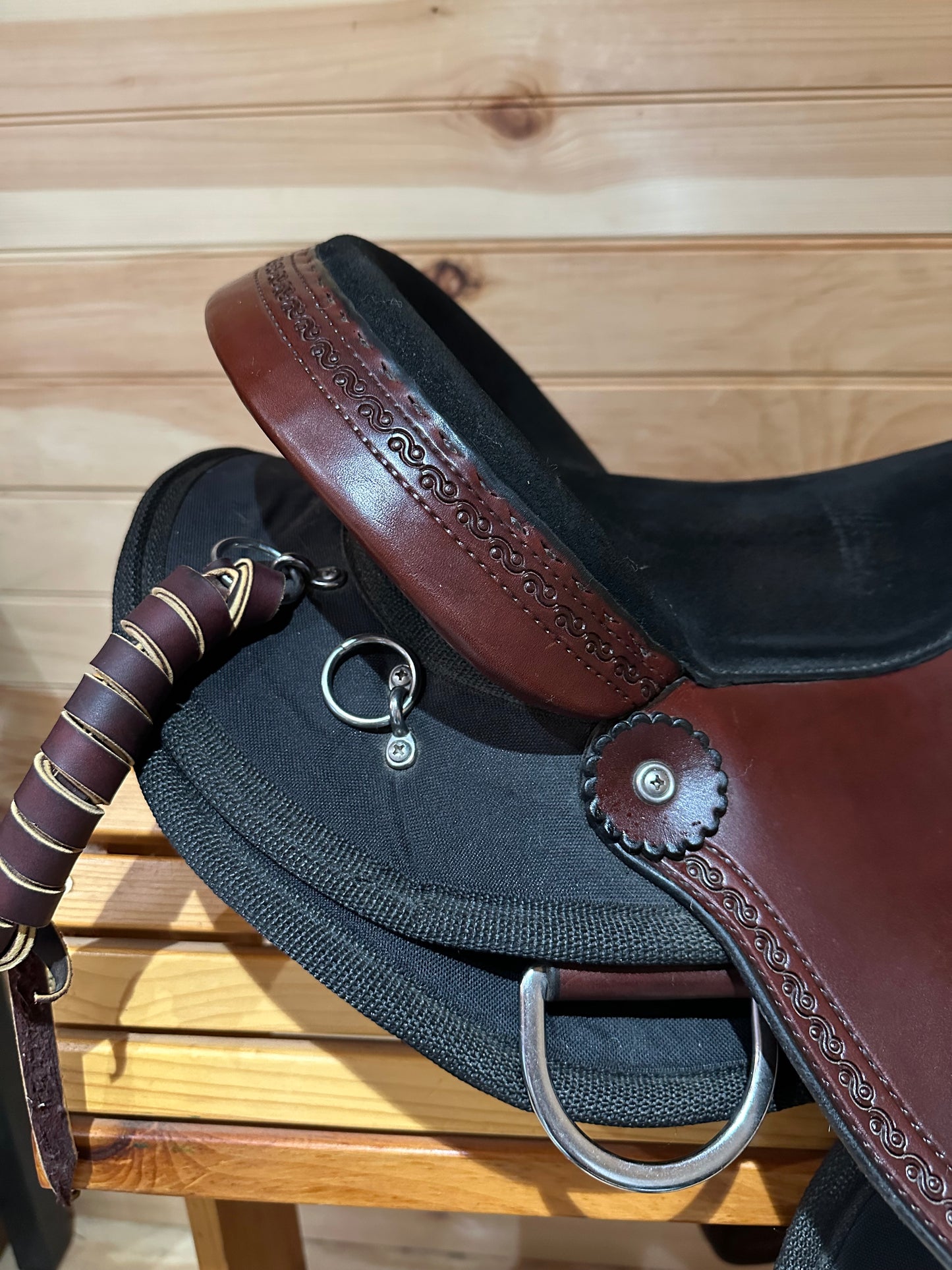 16” Crest Ridge Saddlery Sentry Lite Western Trail Saddle