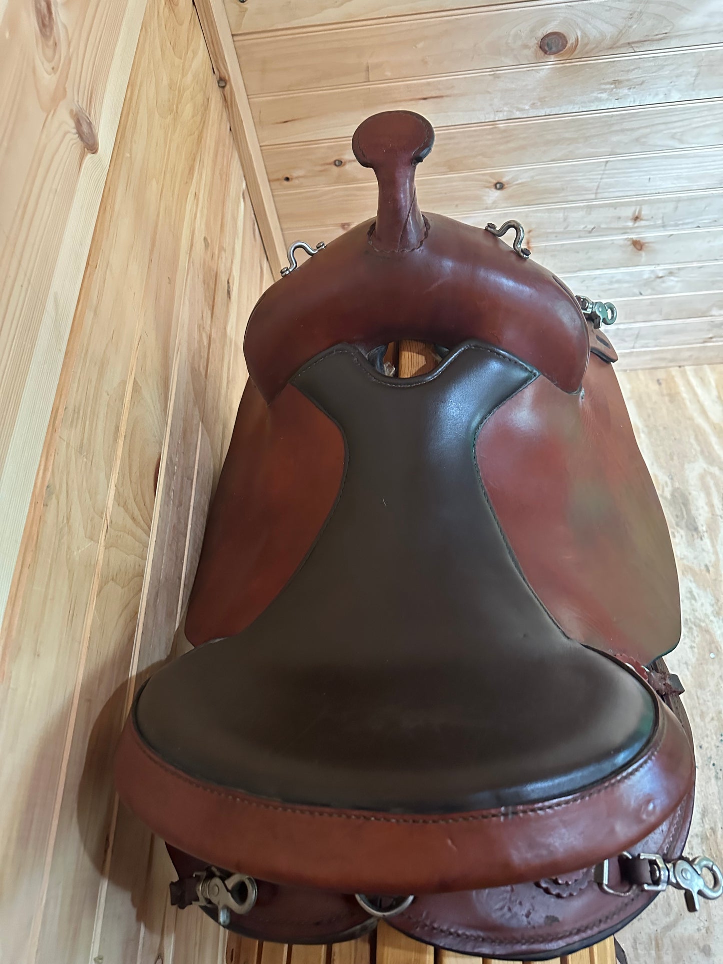 15.5” Tex Tan Hereford Tex-Flex Round Skirt Western Trail Saddle