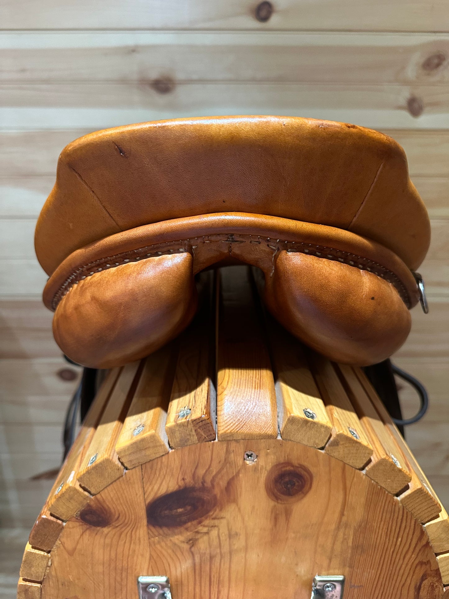 18” Stubben Lohengrin CS Elite Saddle (32cm)