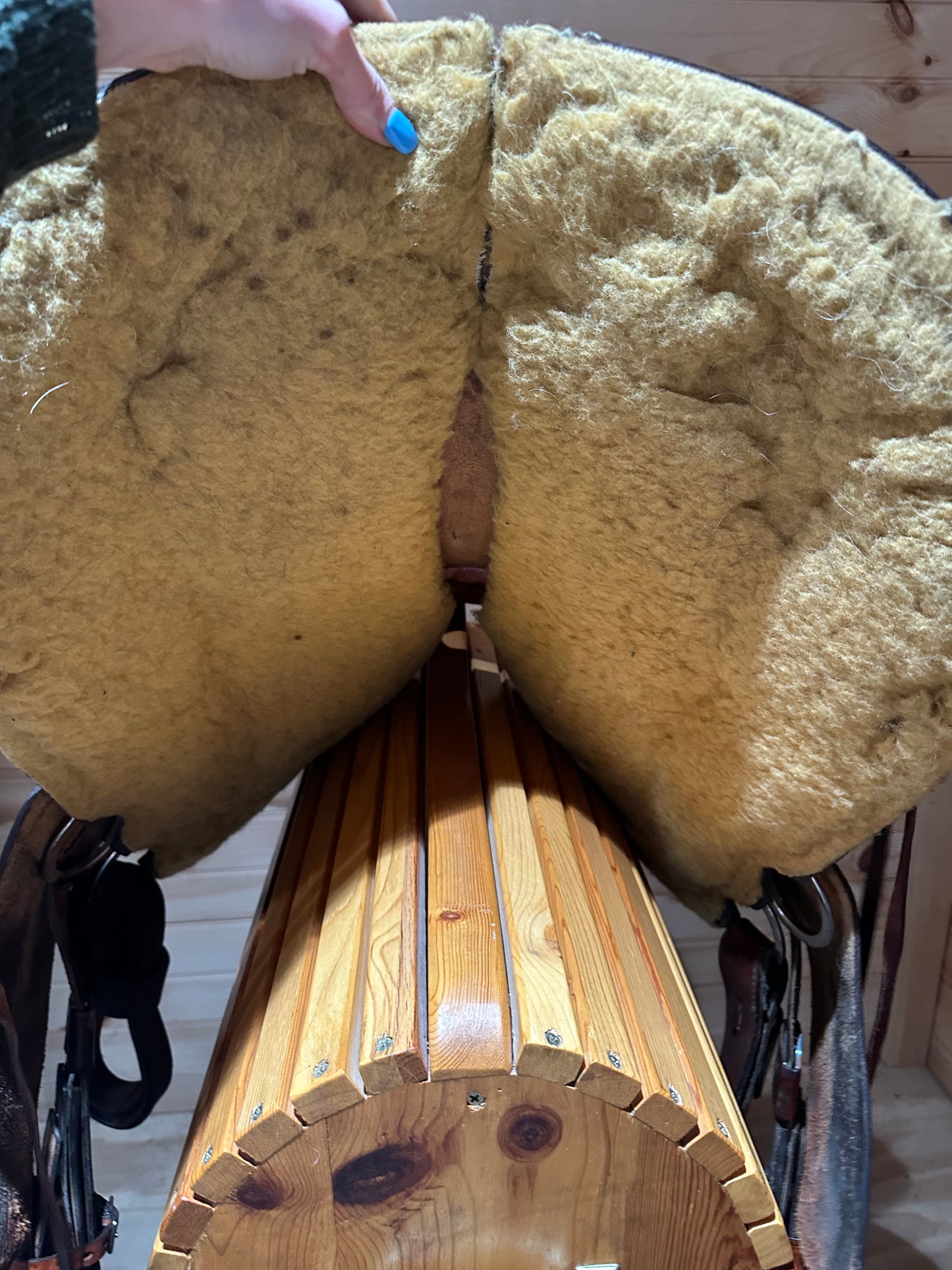 15.5” National Bridle Shop Tennessean Deluxe Western Saddle Model 2211