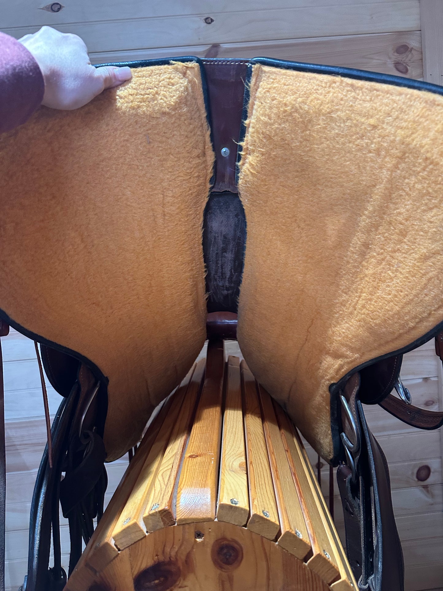 16” Circle Y Pioneer Flex2 Western Trail Saddle Model 1665