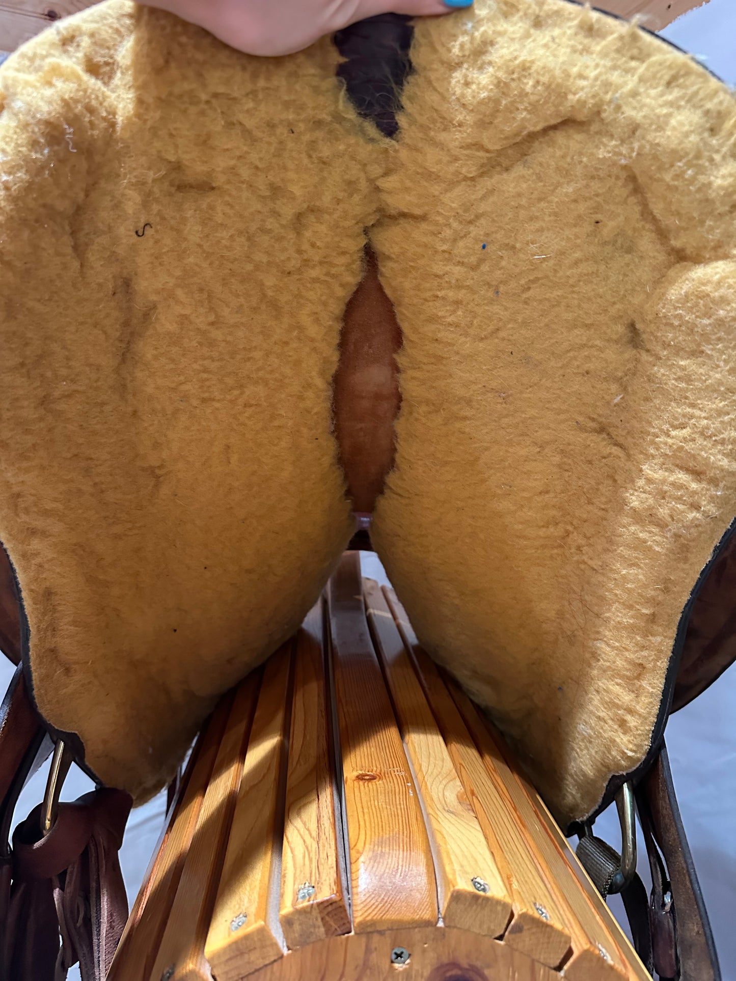 16” Crates Round Skirt Western Trail Saddle Model 400-4