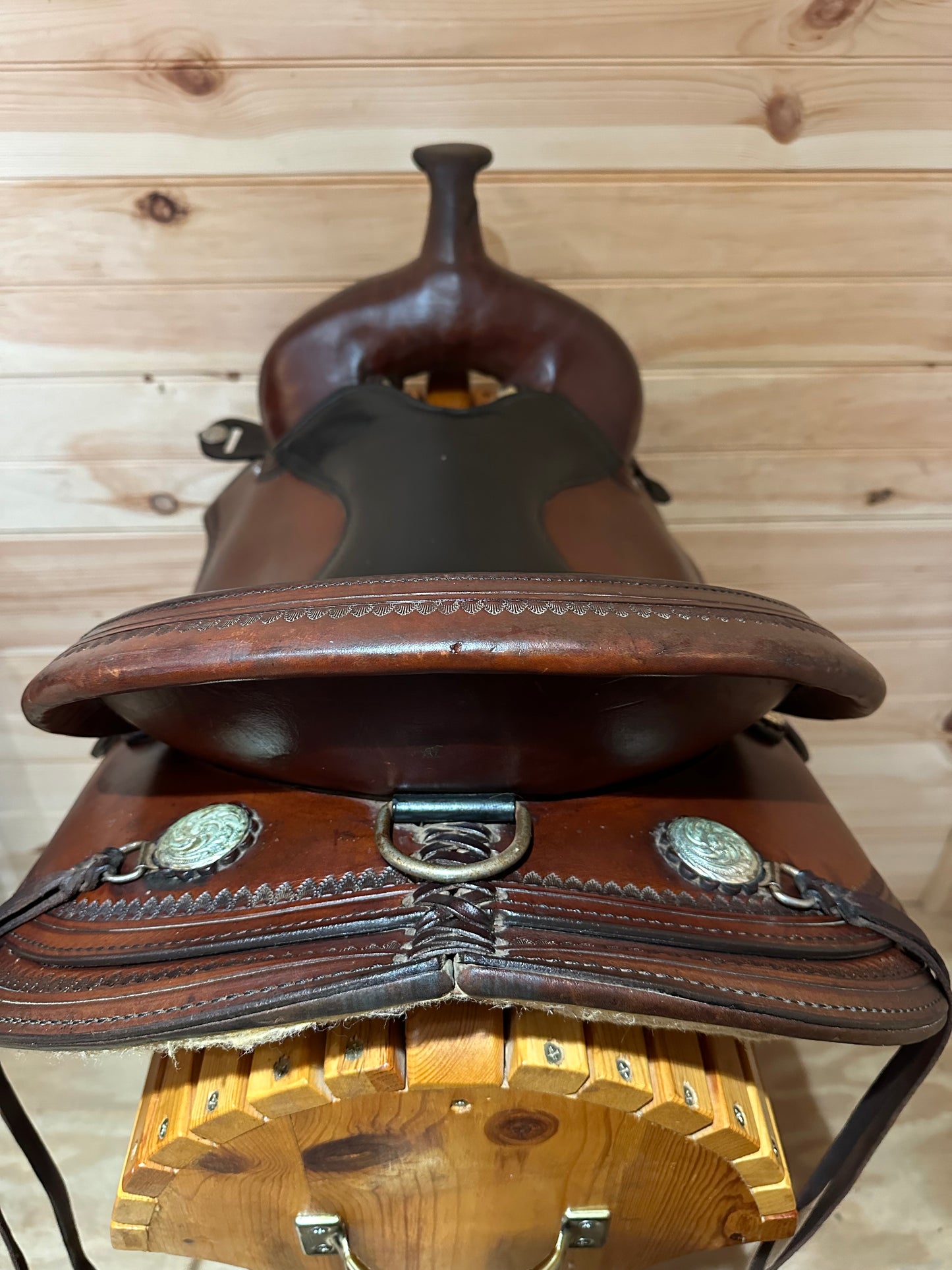 16” Circle Y Omaha Flex-Lite Western Trail Saddle Model 1554