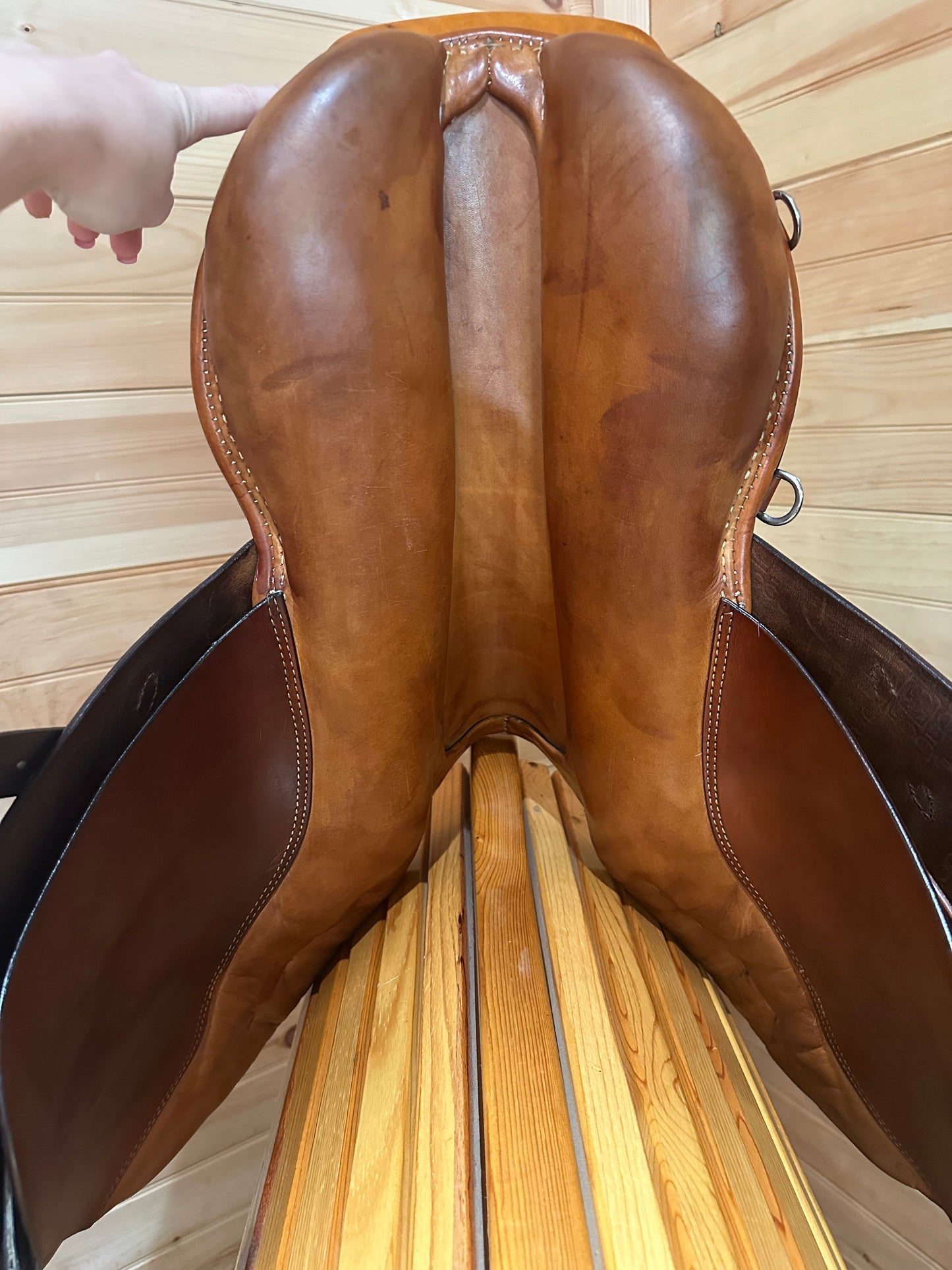 18” Stubben Lohengrin CS Elite Saddle (32cm)