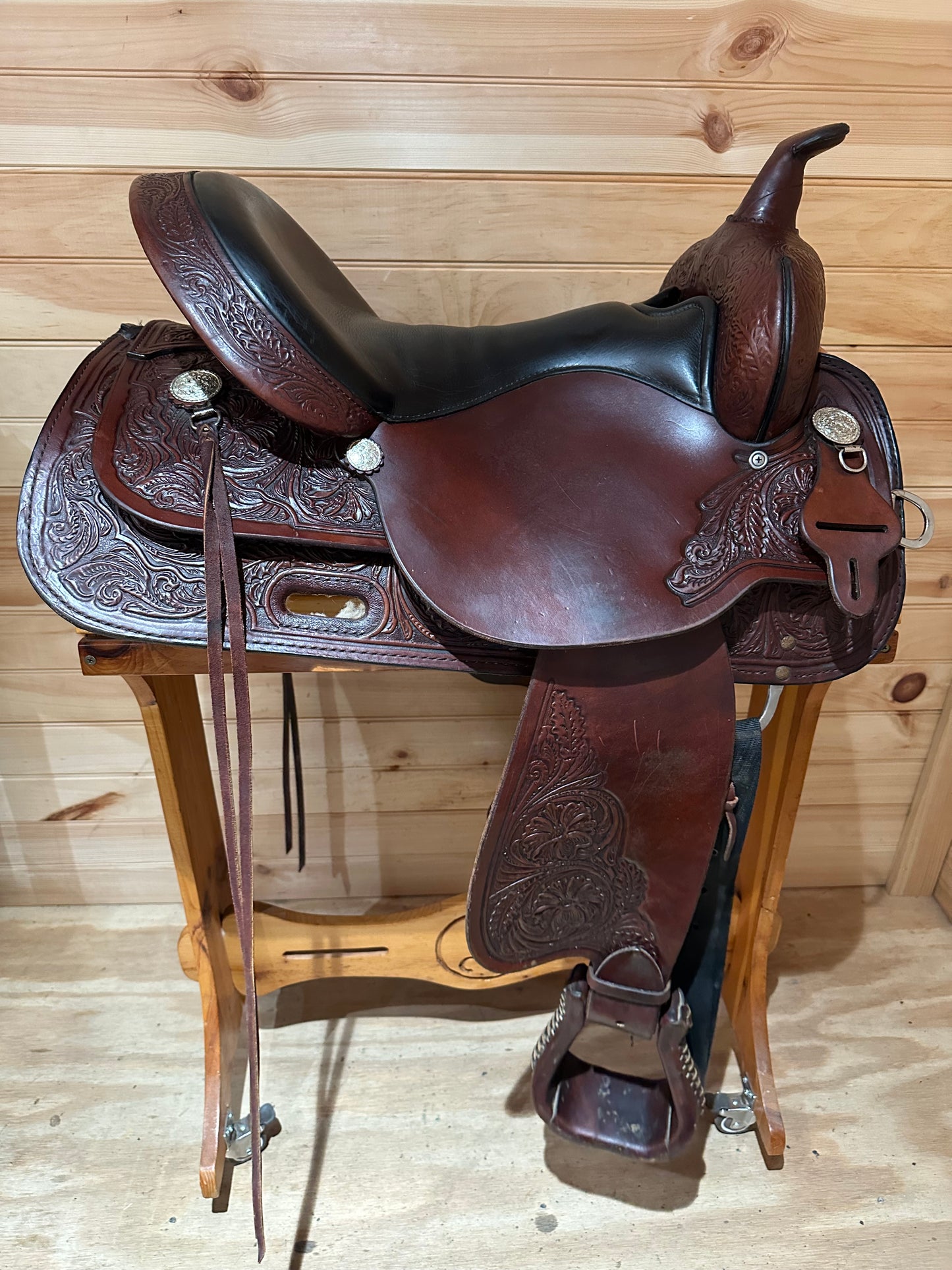 16” Circle Y High Horse Mineral Wells Western Trail Saddle Model 6812