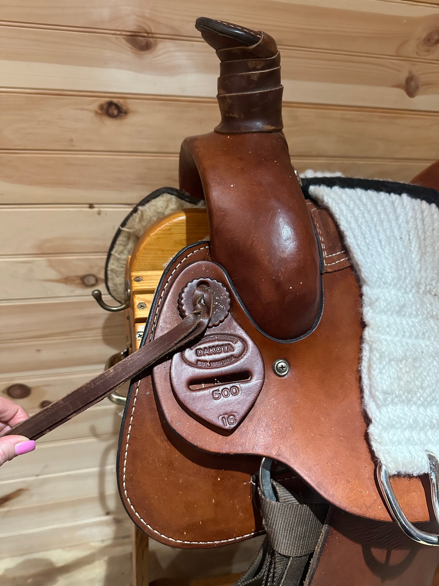 16” Dakota Saddlery Roping Saddle Model 500
