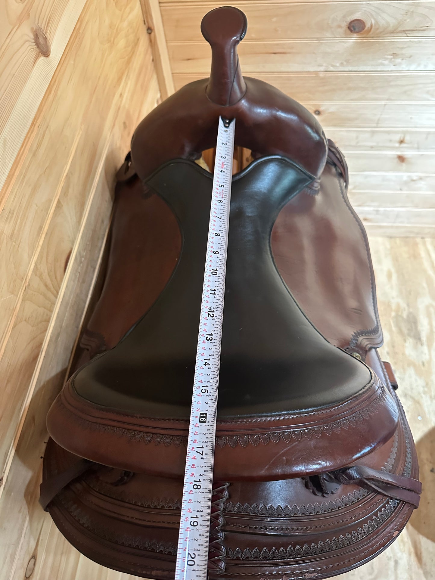 16” Circle Y Flex-Lite Round Skirt Western Trail Saddle Model 1548