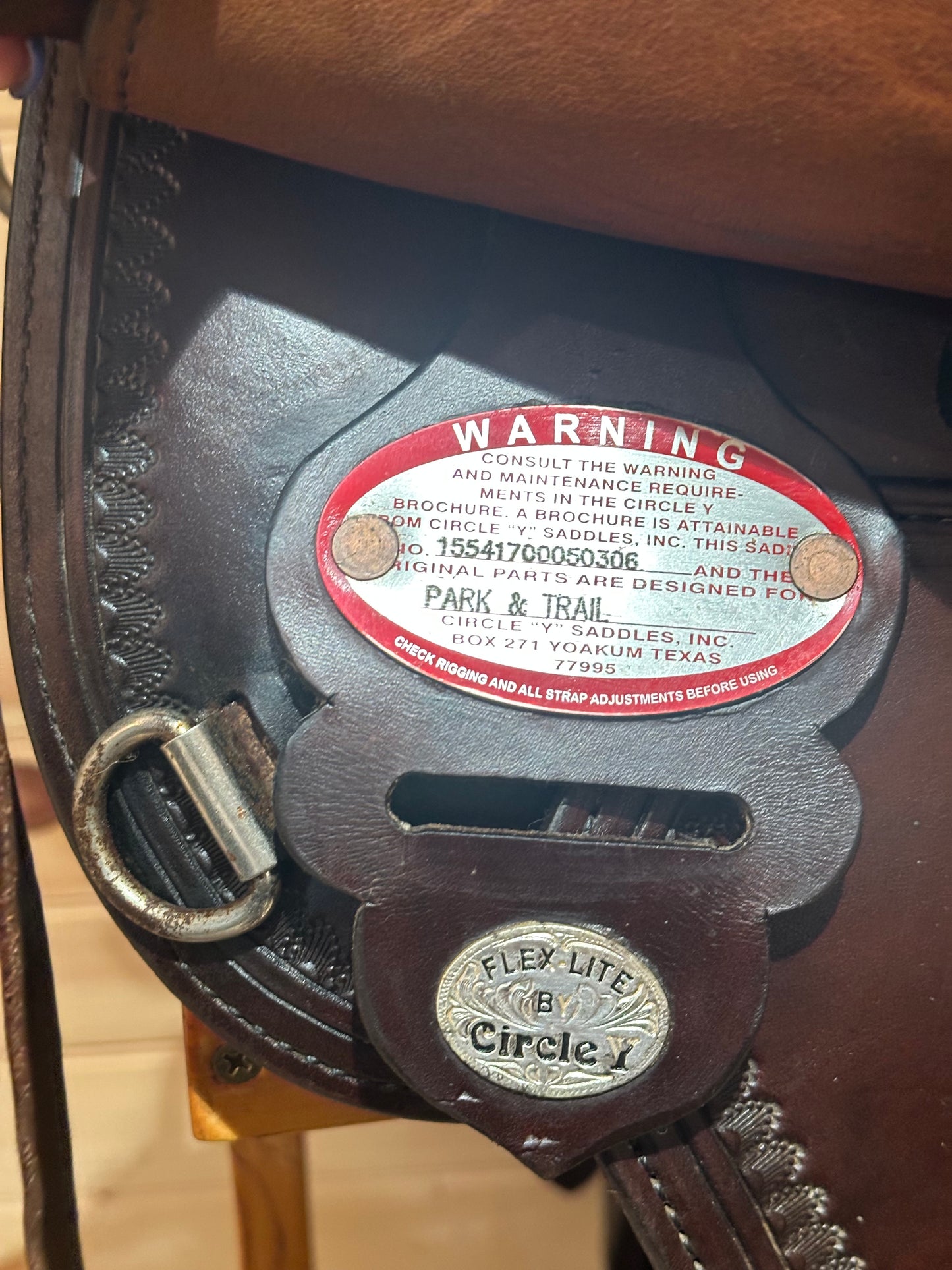 17” Circle Y Omaha Flex-Lite Round Skirt Western Trail Saddle Model 1554