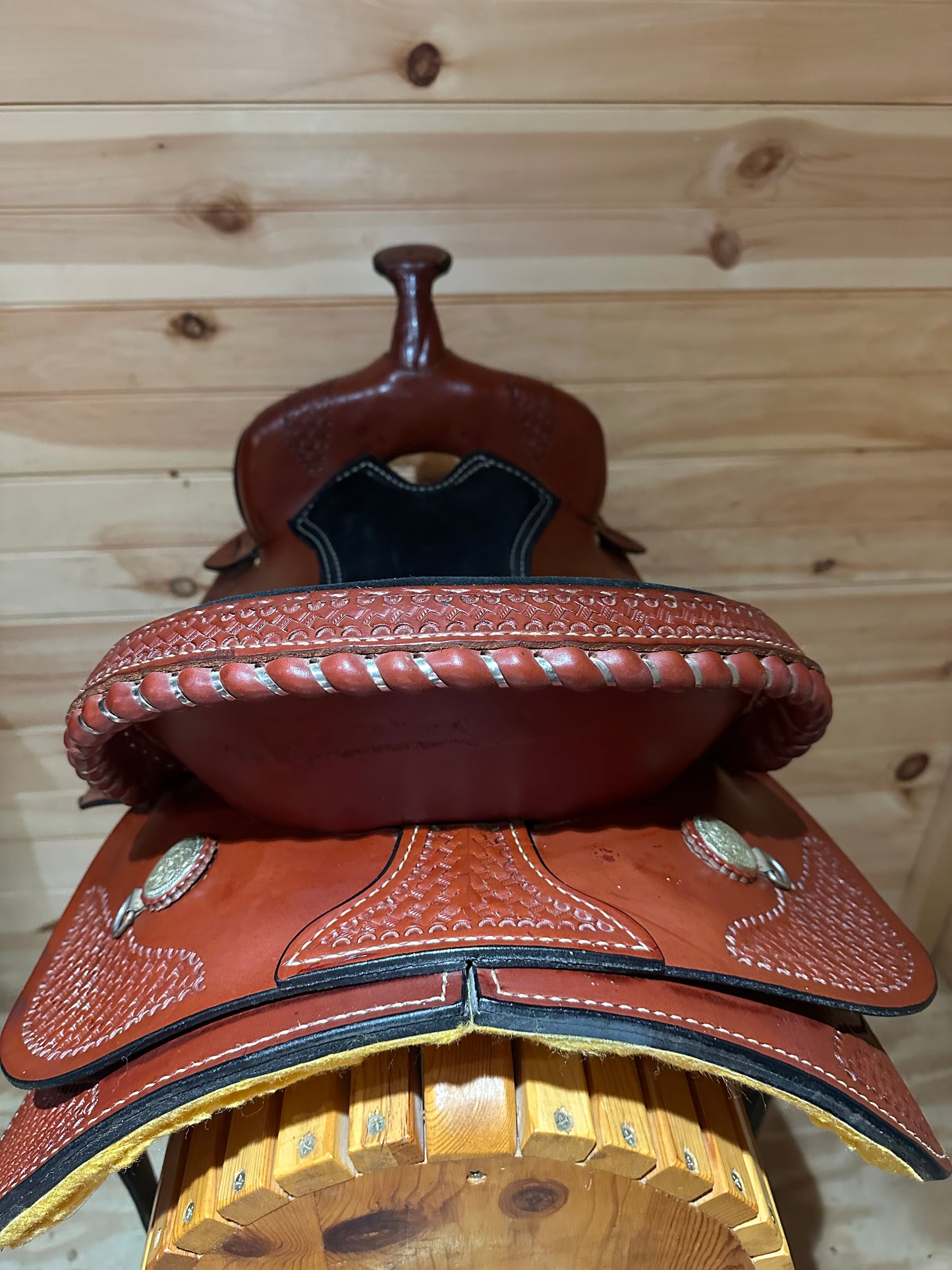 17” Dakota Saddlery Western Trail Saddle Model 350L