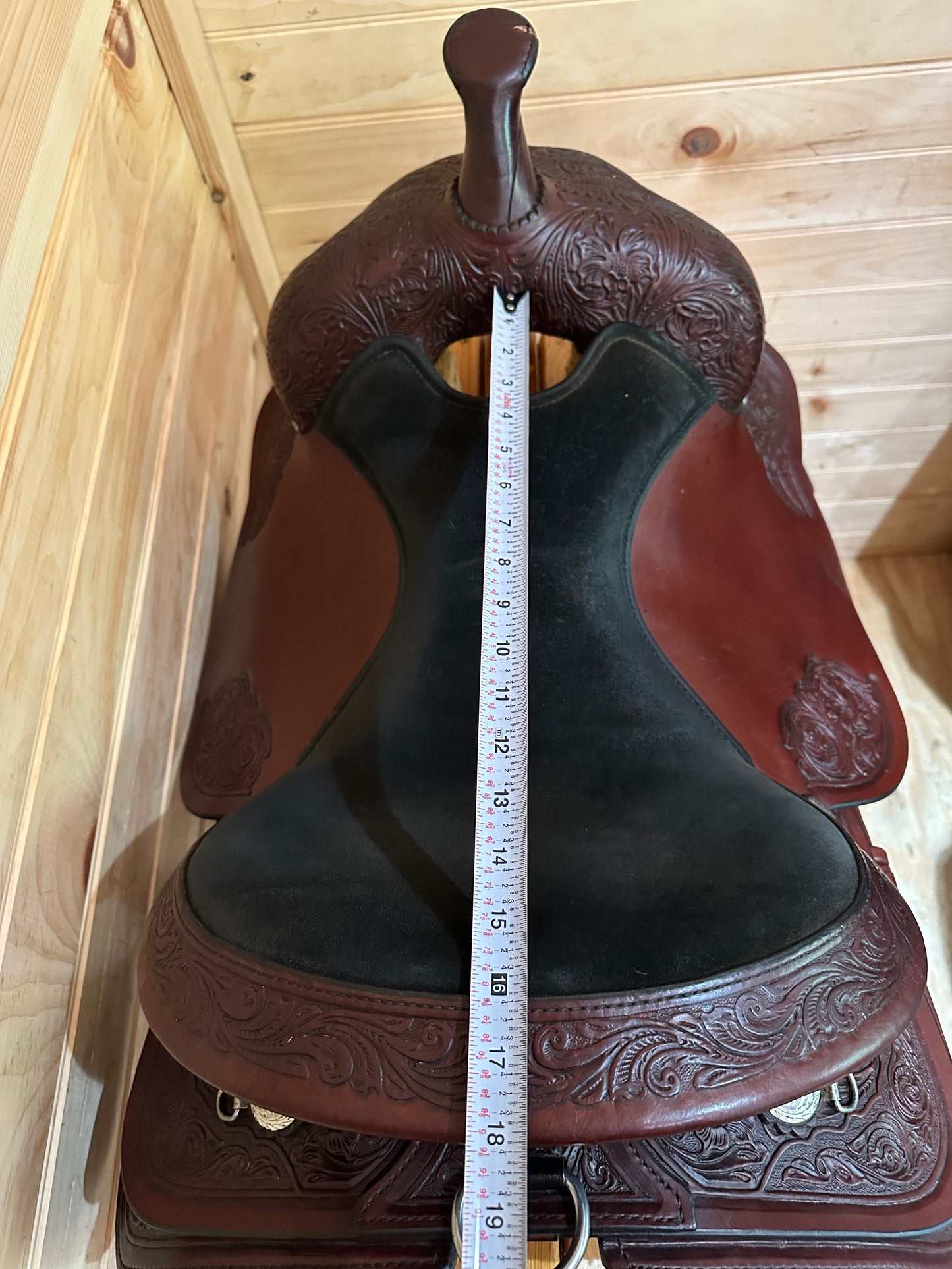 16” Circle Y Houston Trail Western Saddle Model 2610
