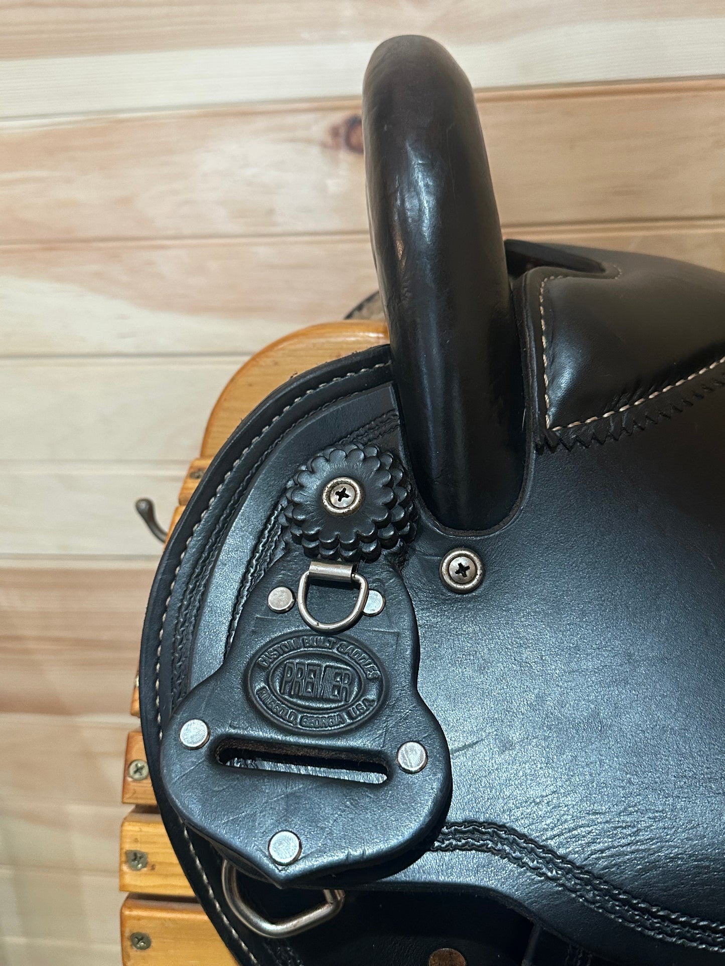 15.5” Premier Saddlery Endurance Trail Saddle
