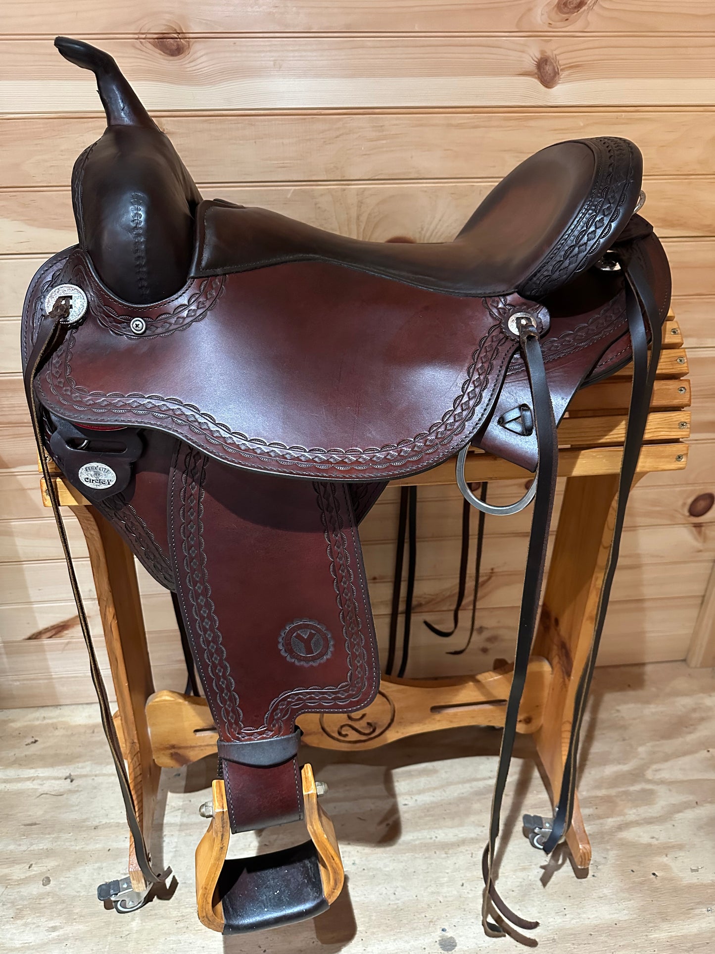 16” Circle Y Flagstaff Flex-Lite Western Trail Saddle Model 1571