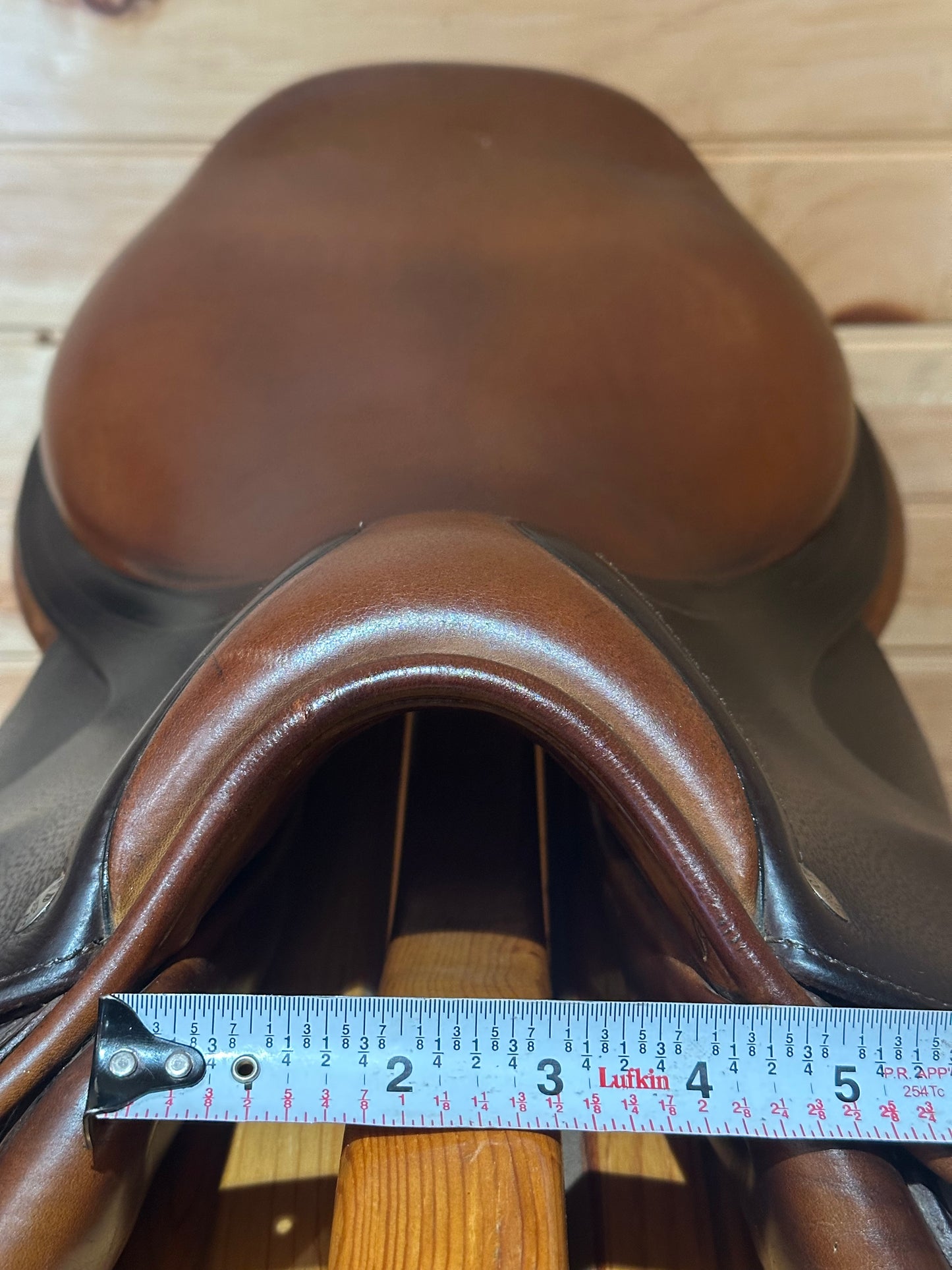 17.5” CWD SE01 4L Jumping Saddle (2013)