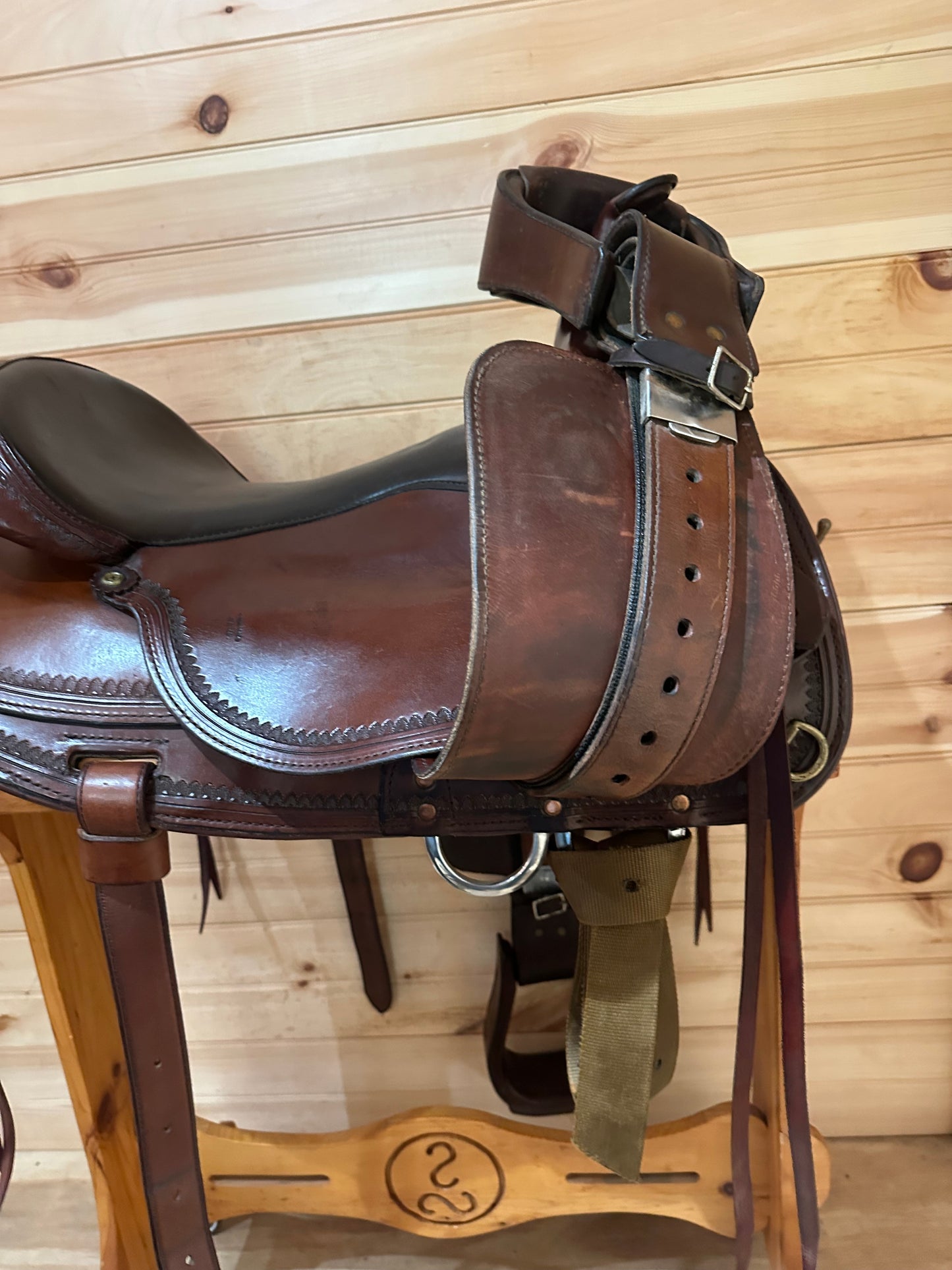 16” Circle Y Flex-Lite Round Skirt Western Trail Saddle Model 1548