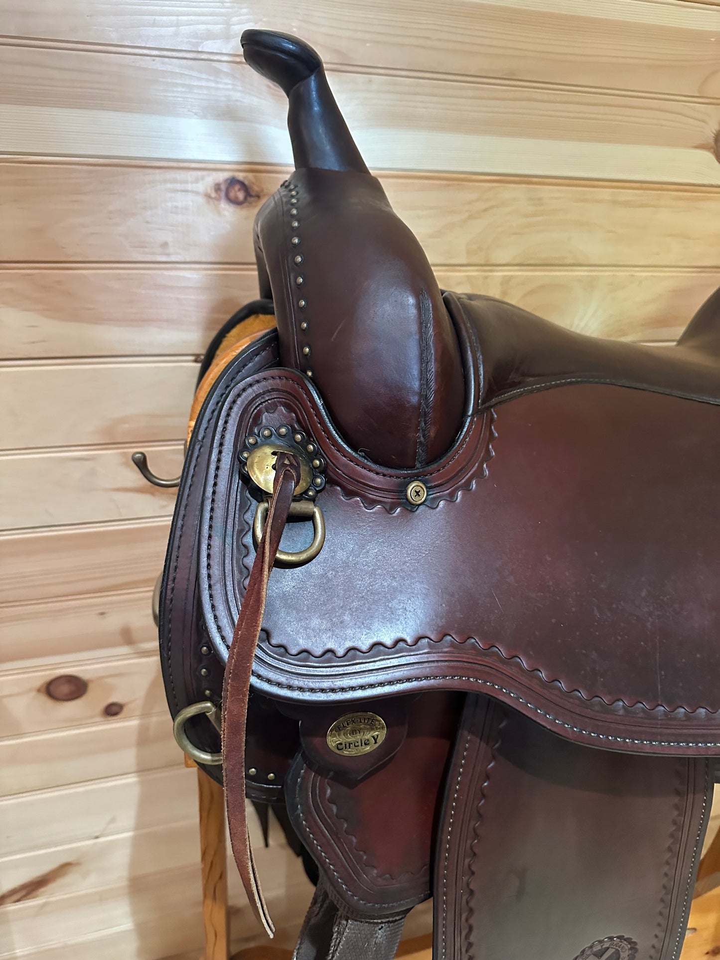 17” Circle Y Shawnee Flex-Lite Western Trail Saddle Model 1653