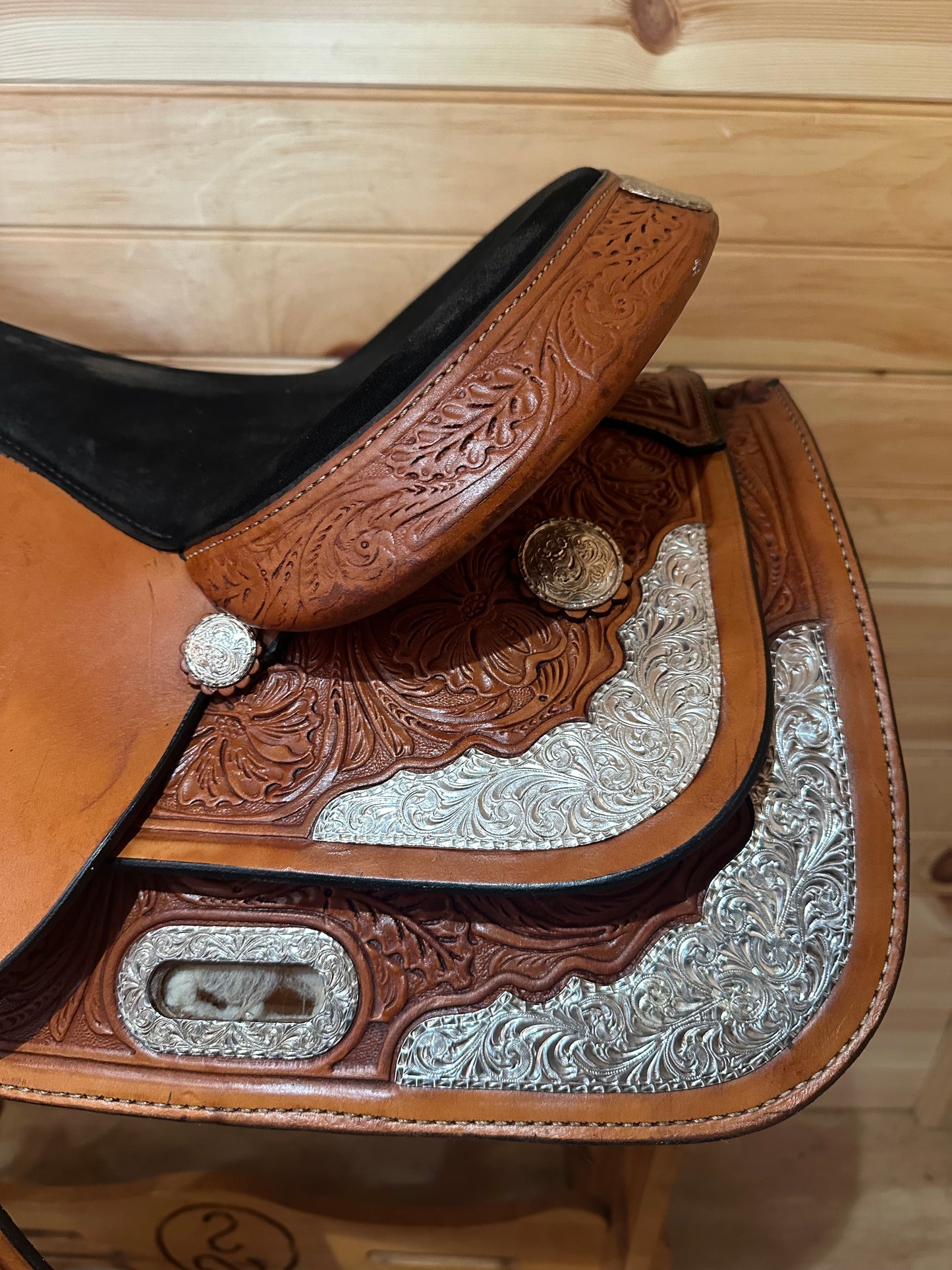 16” Circle Y High Horse Pasadena Western Show Saddle Model 6312