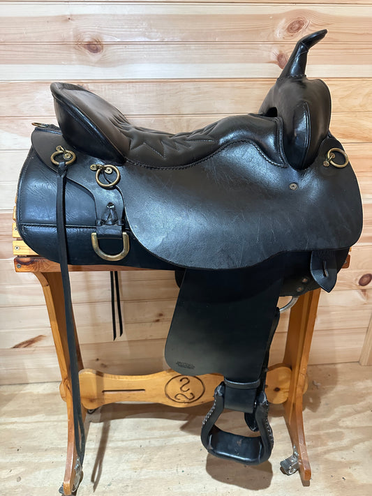 16.5” Tucker Saddlery Cheyenne Western Trail Saddle Model 157