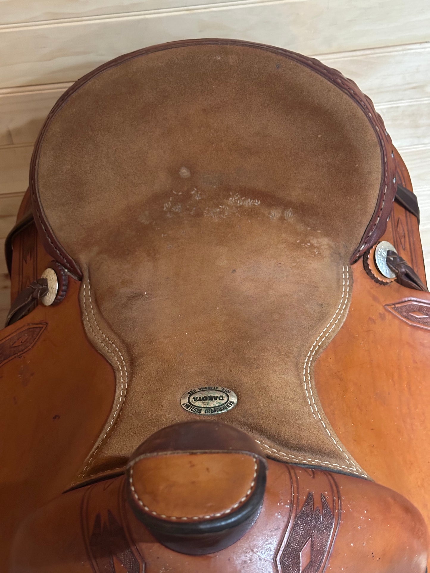 16” Dakota Saddlery Roping Saddle Model 210C