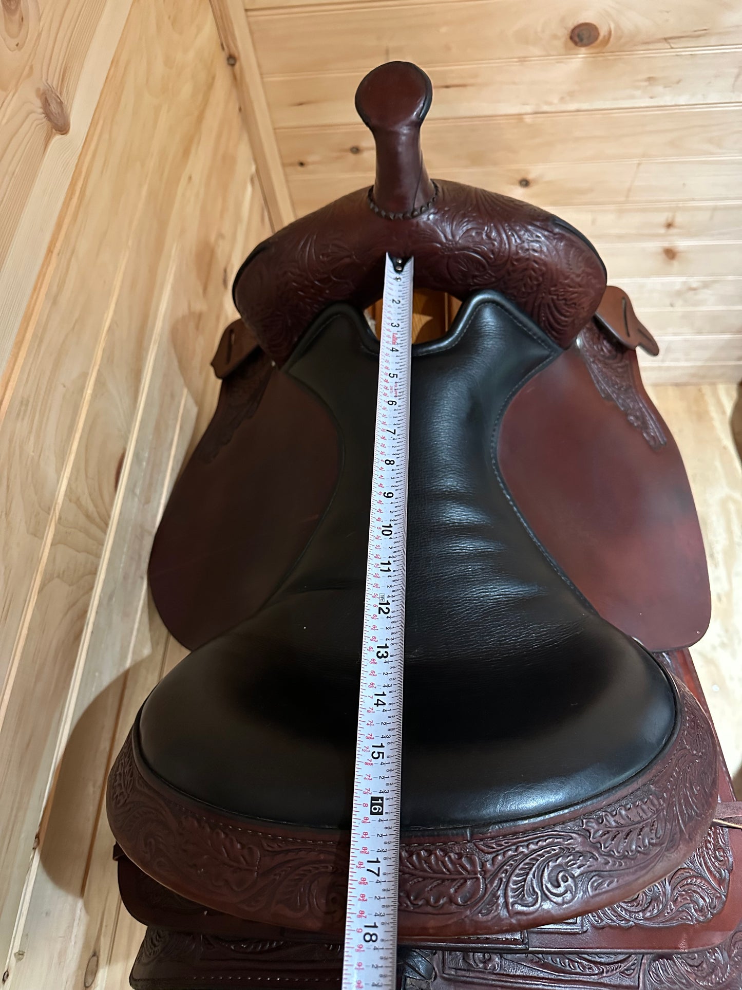 16” Circle Y High Horse Mineral Wells Western Trail Saddle Model 6812