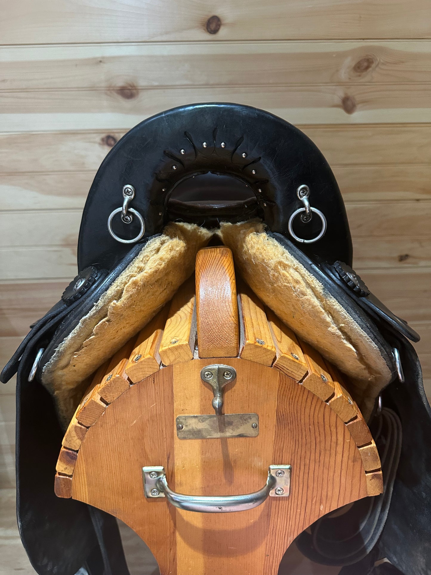 16” Imus 4-Beat Endurance Trail Saddle
