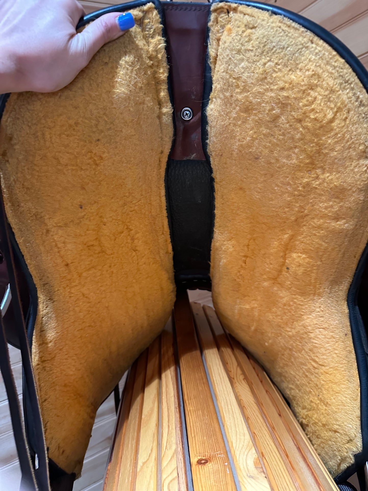 16” Circle Y Flagstaff Flex-Lite Western Trail Saddle Model 1571