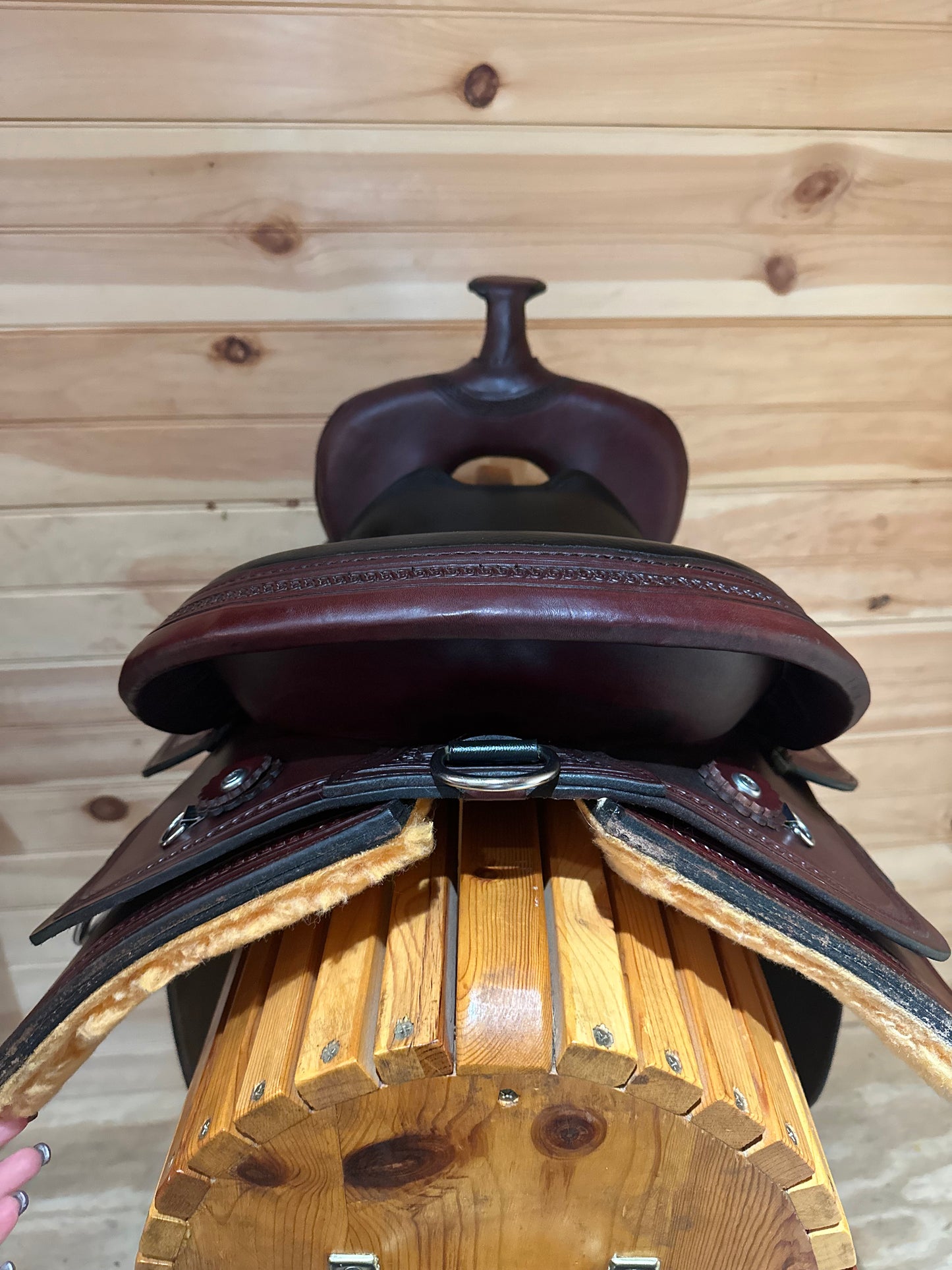 15” Stagecoach West Trail Classic Western Saddle By Circle Y Model 5618 (2024 Year)