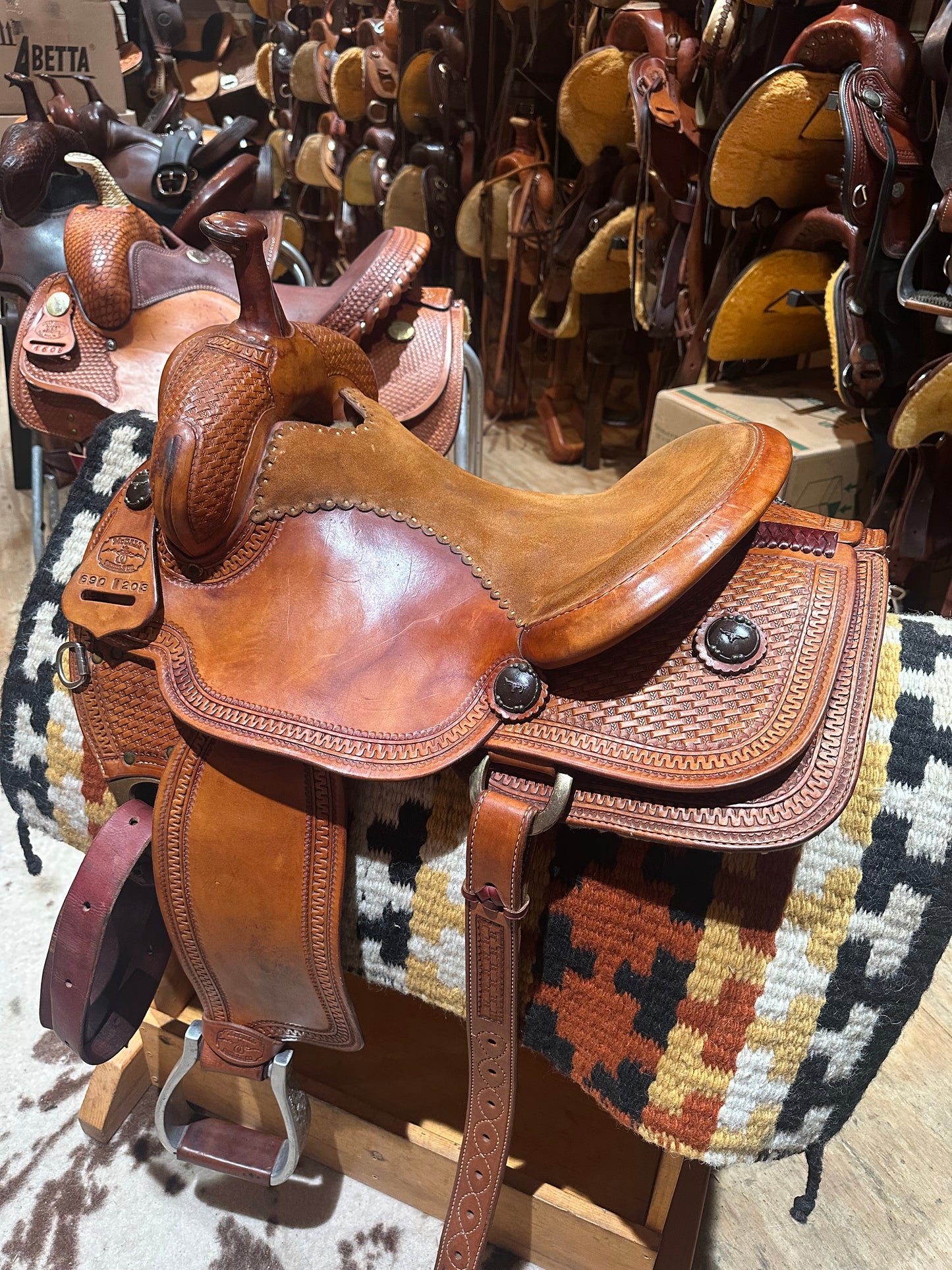 15.5” McCall Cow Horse Western Saddle Model 690 1203