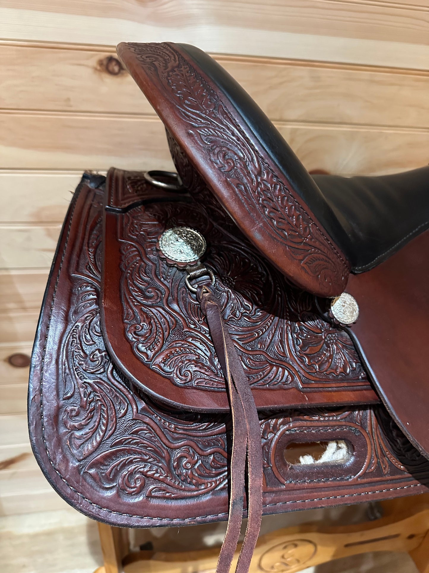 16” Circle Y High Horse Mineral Wells Western Trail Saddle Model 6812