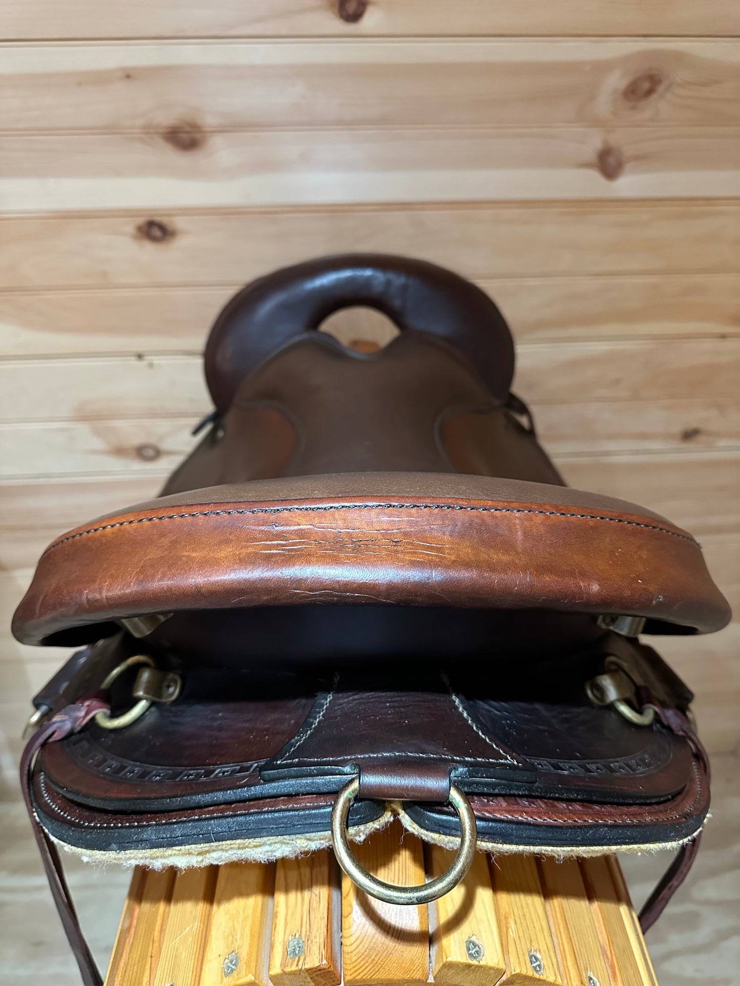 16” Big Horn Endurance Trail Saddle Model 805