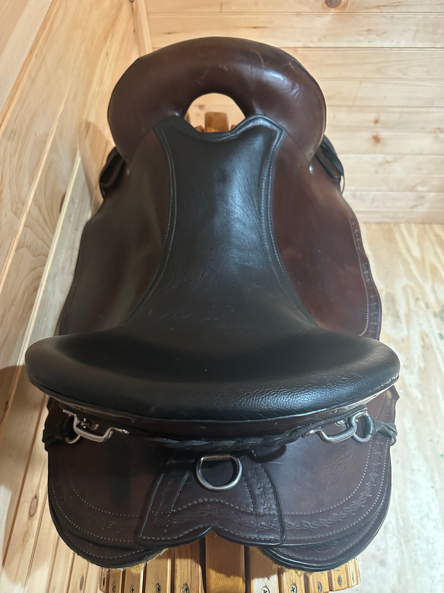 17” Liberty Bell Endurance Trail Saddle