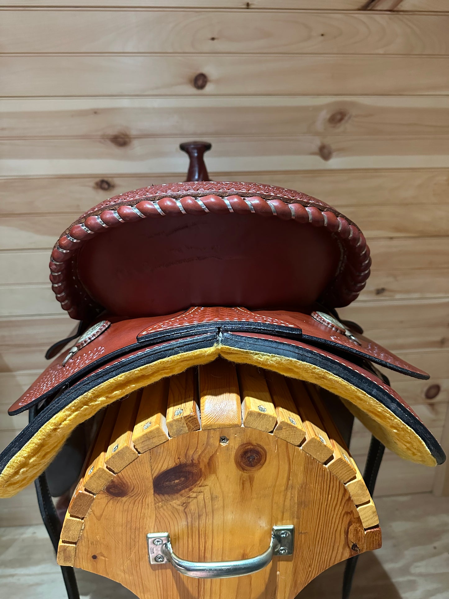 17” Dakota Saddlery Western Trail Saddle Model 350L