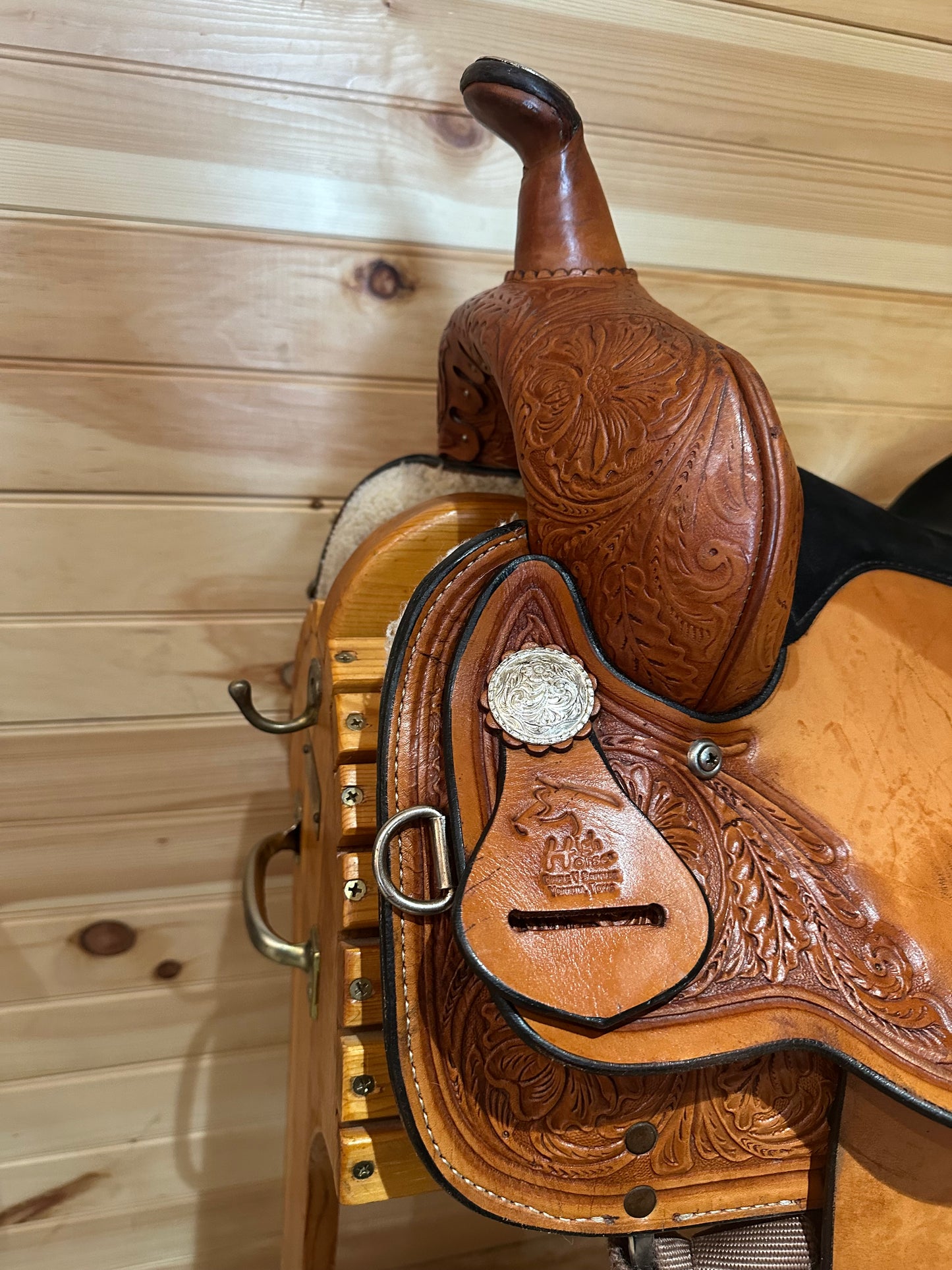 16” Circle Y High Horse Pasadena Western Show Saddle Model 6312