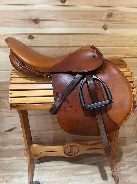 18” Stubben Lohengrin CS Elite Saddle (32cm)