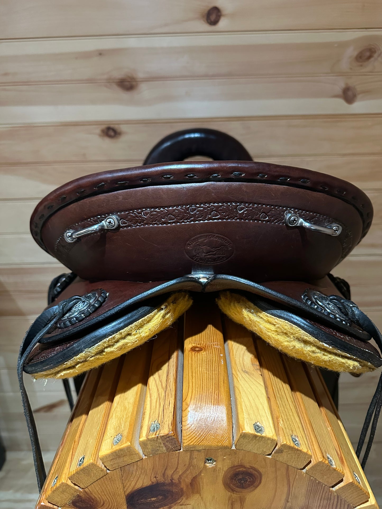 15.5” Allegany Mountain Saddlery Endurance Trail Saddle
