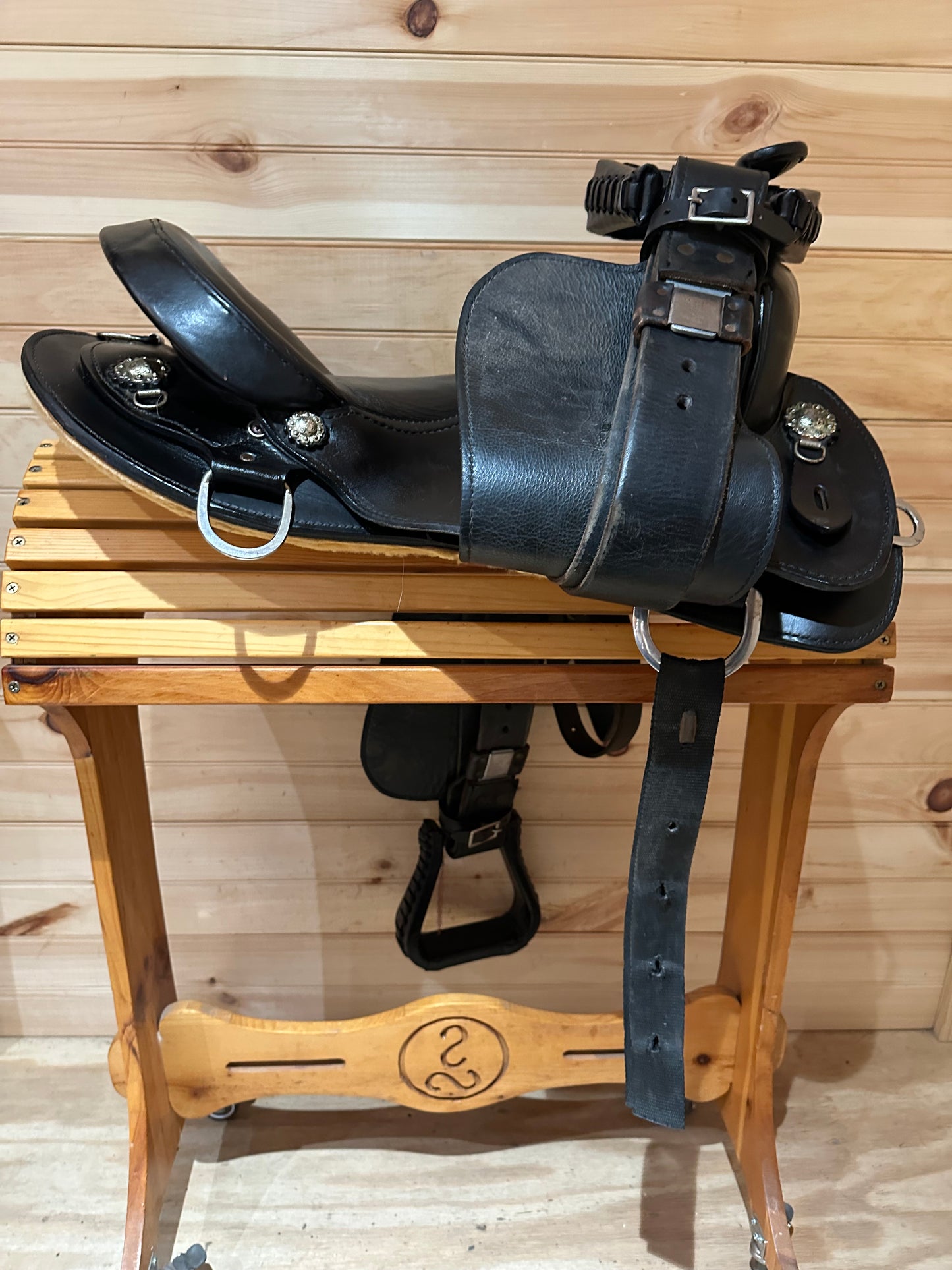 15.5” National Bridle Shop Gaited Western Trail Saddle Model 6981