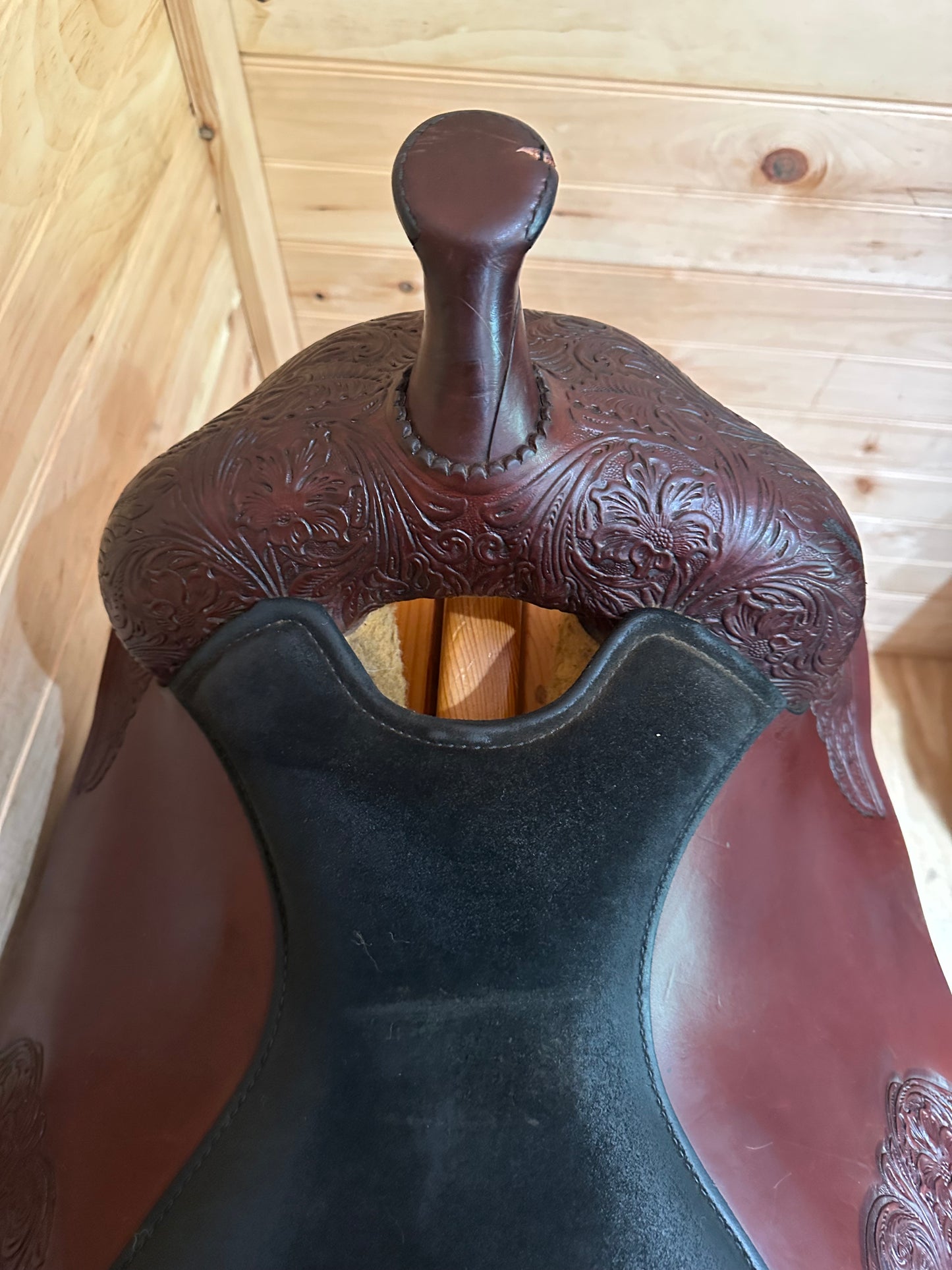 16” Circle Y Houston Trail Western Saddle Model 2610