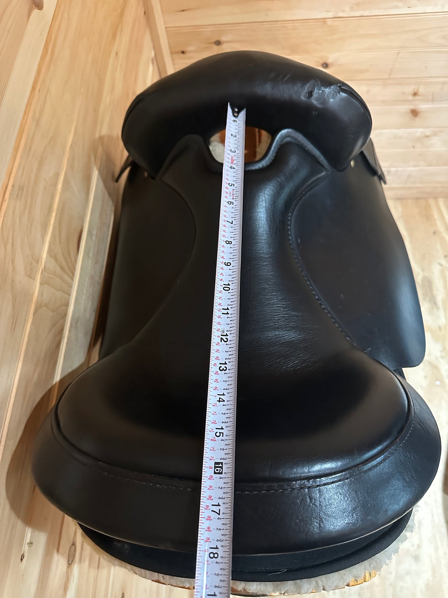 16” Circle Y High Horse Highbank Endurance Trail-boss Saddle Model 6916