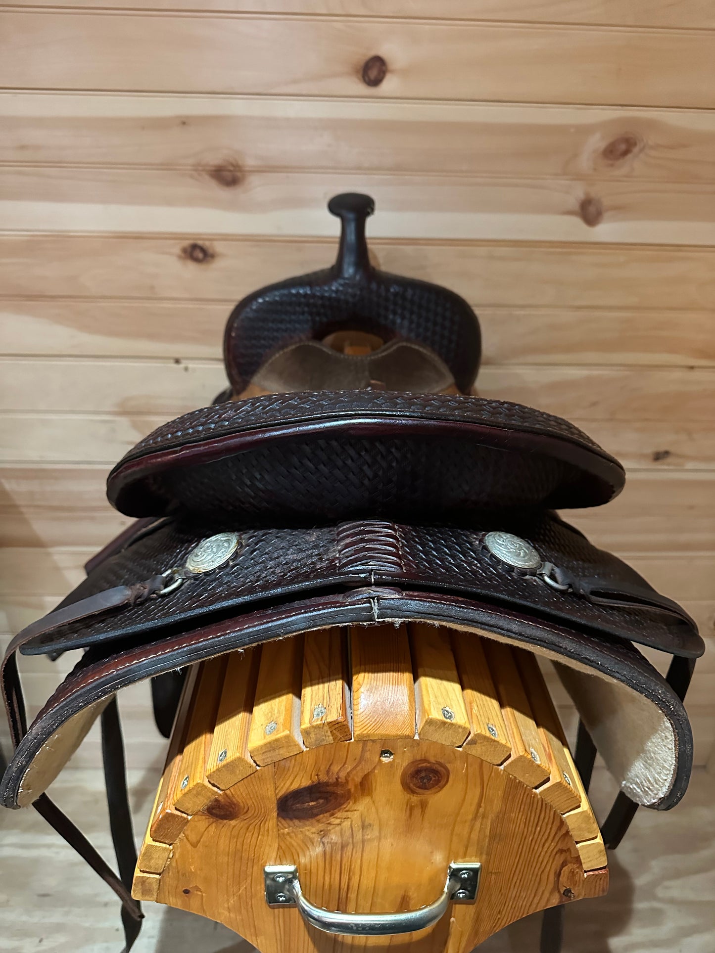 16” Circle Y Team Penner Western saddle Model 2634