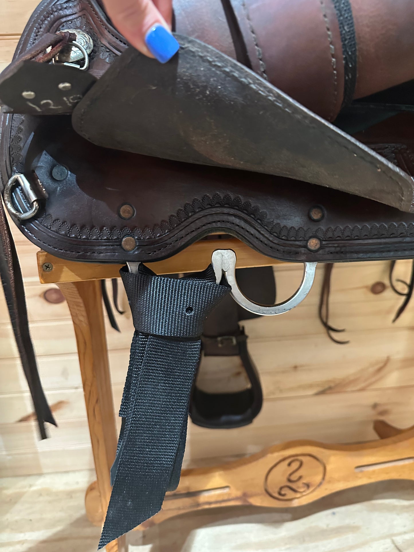 17” Circle Y Omaha Flex-Lite Round Skirt Western Trail Saddle Model 1554