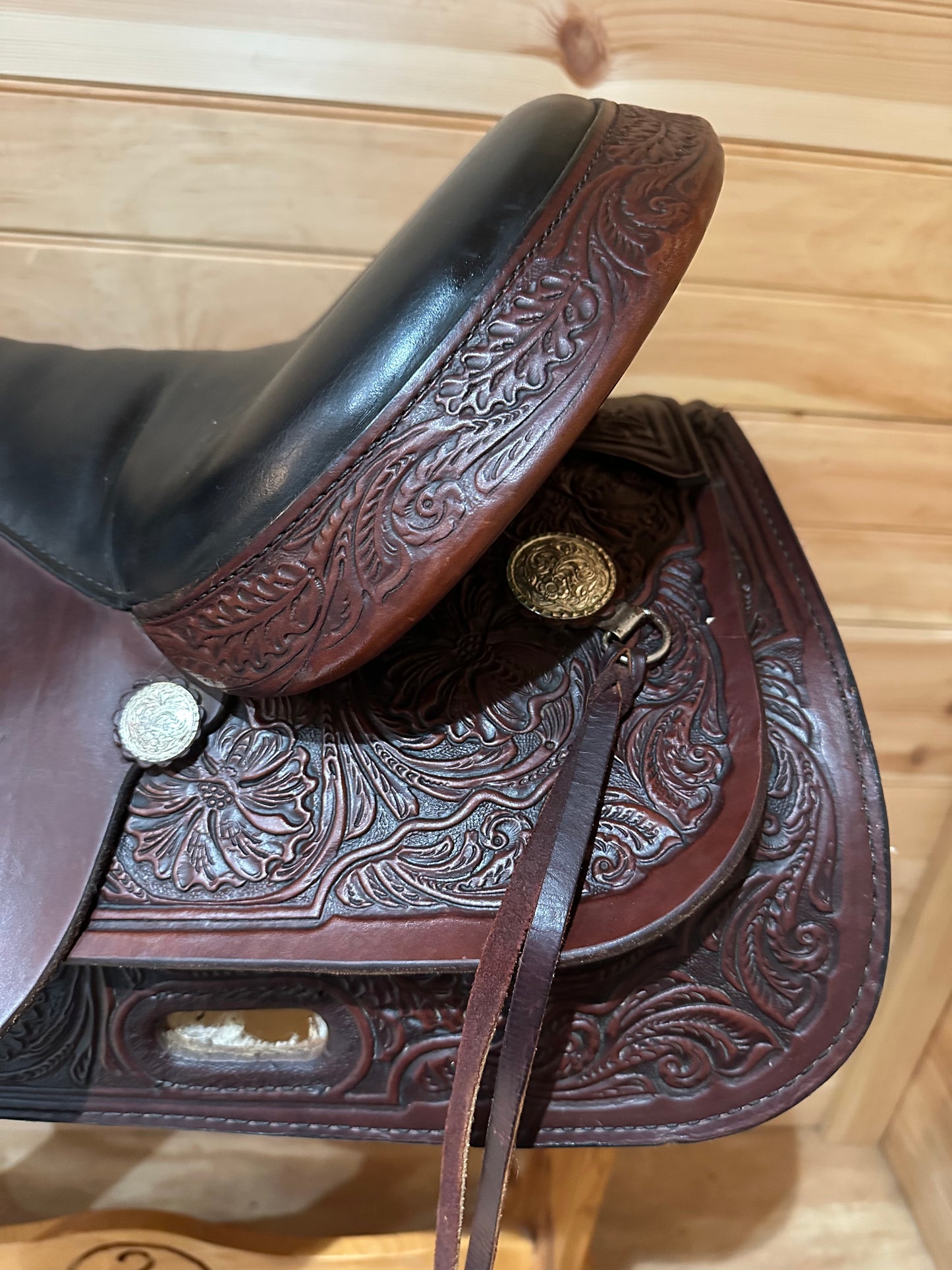 16” Circle Y High Horse Mineral Wells Western Trail Saddle Model 6812