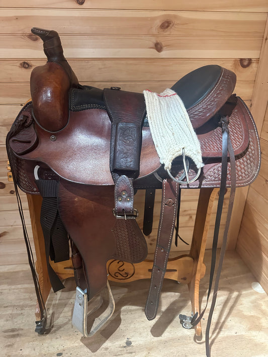 17” Dakota Saddlery Western Roping Saddle Model 501C
