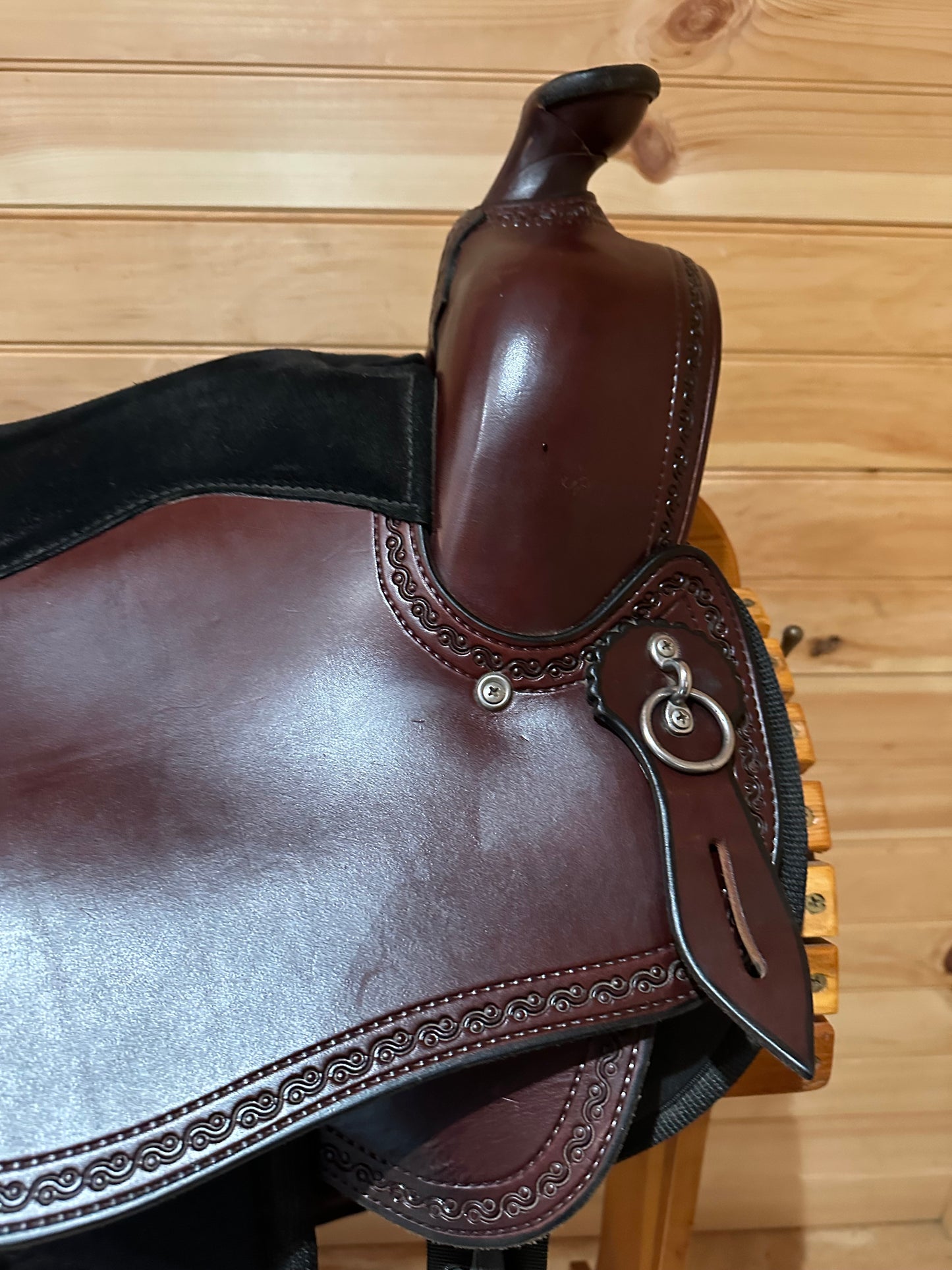 16” Crest Ridge Saddlery Sentry Lite Western Trail Saddle