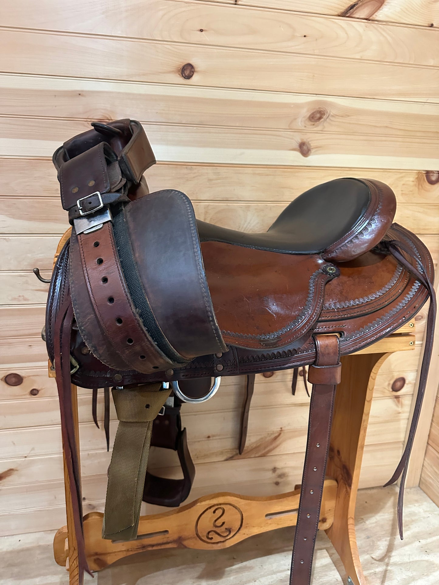 16” Circle Y Flex-Lite Round Skirt Western Trail Saddle Model 1548