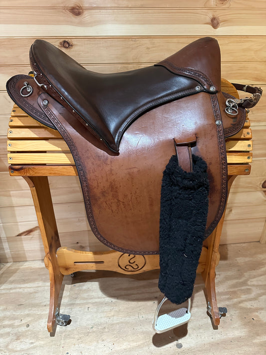 19” Double Creek Saddlery Buena Vista Saddle Model 104