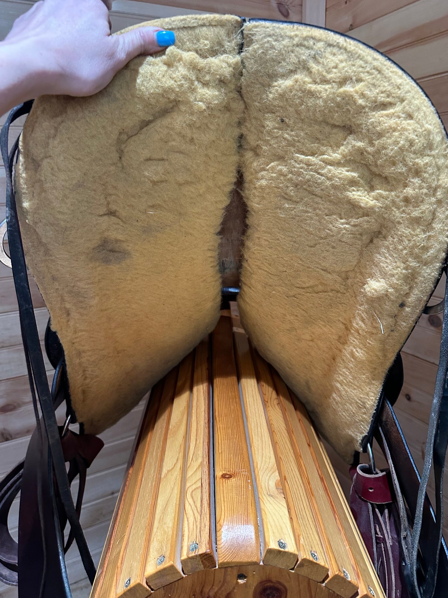 16.5” National Bridle Shop Gaited Endurance Saddle Model 2624