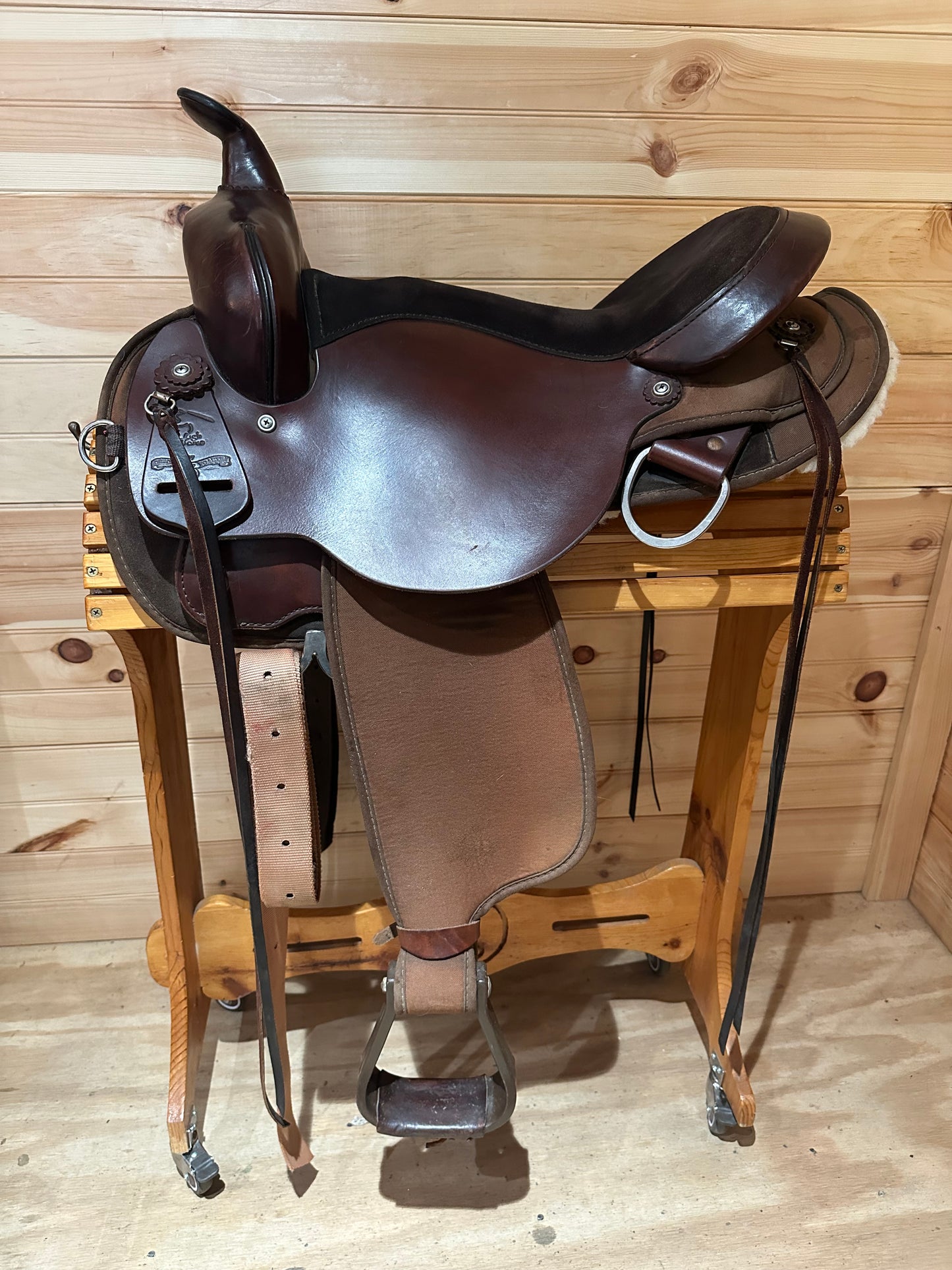 17” Circle Y High Horse El Campo Gaited Western Trail Saddle Model 6970