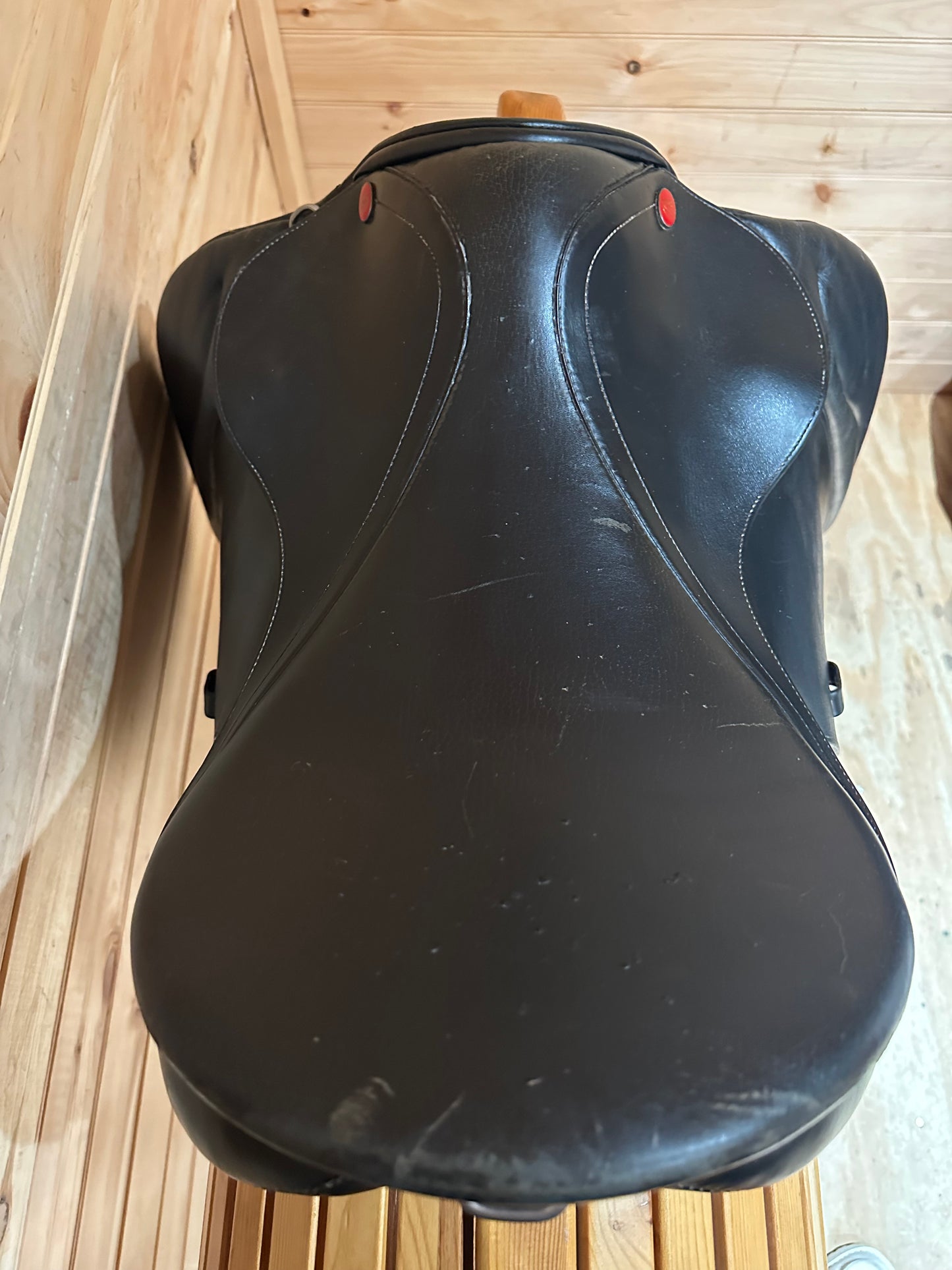 17” Duett Rondo2 Close Contact Jumping Saddle (34cm Wide Tree)