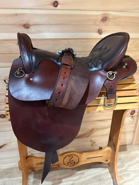 17.5” Tucker River Plantation Endurance Trail Saddle Model 146