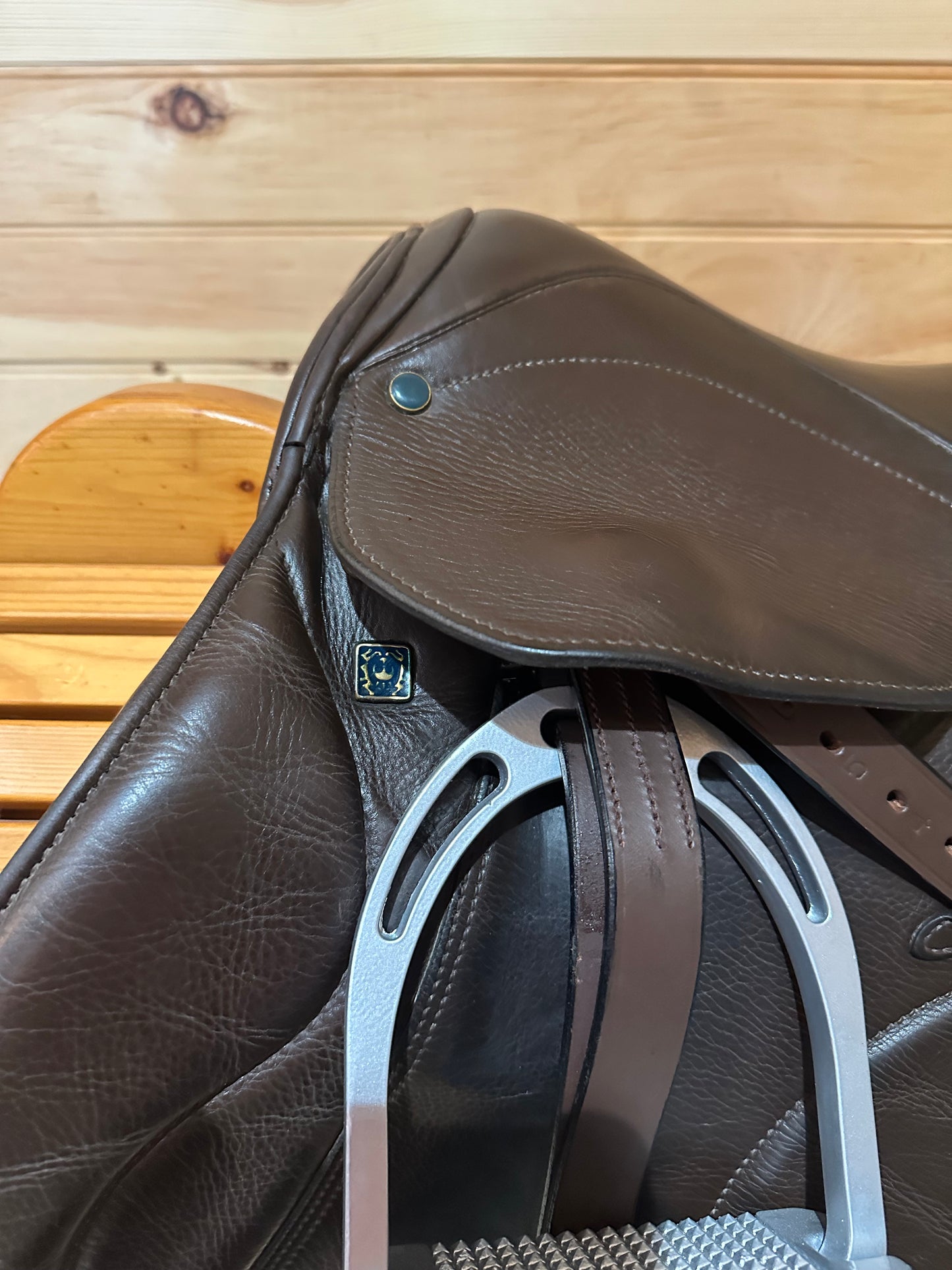 17.5” Stubben Genesis Deluxe CC Jumping Saddle (31cm)